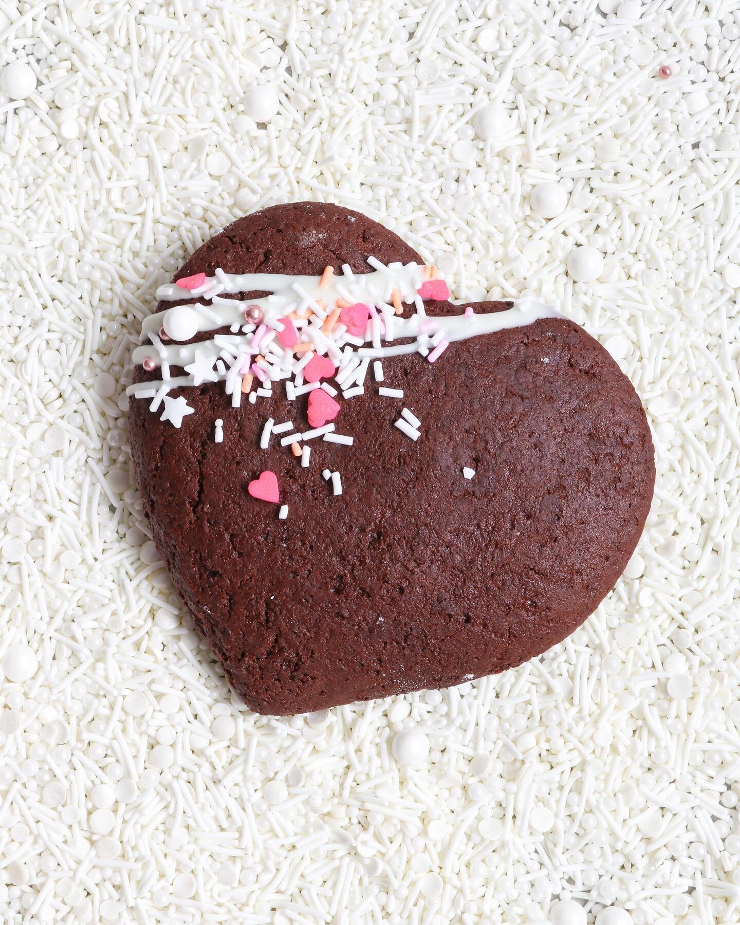 Start your Valentine&rsquo;s Day off right by sharing a &ldquo;Spicy Love&rdquo; cookie with your sweetheart, created in partnership with @kana.goods! Recipe available at Kanalifestyle.com or check out the link in my bio! 💕 #goodsmadebetter #sponsor