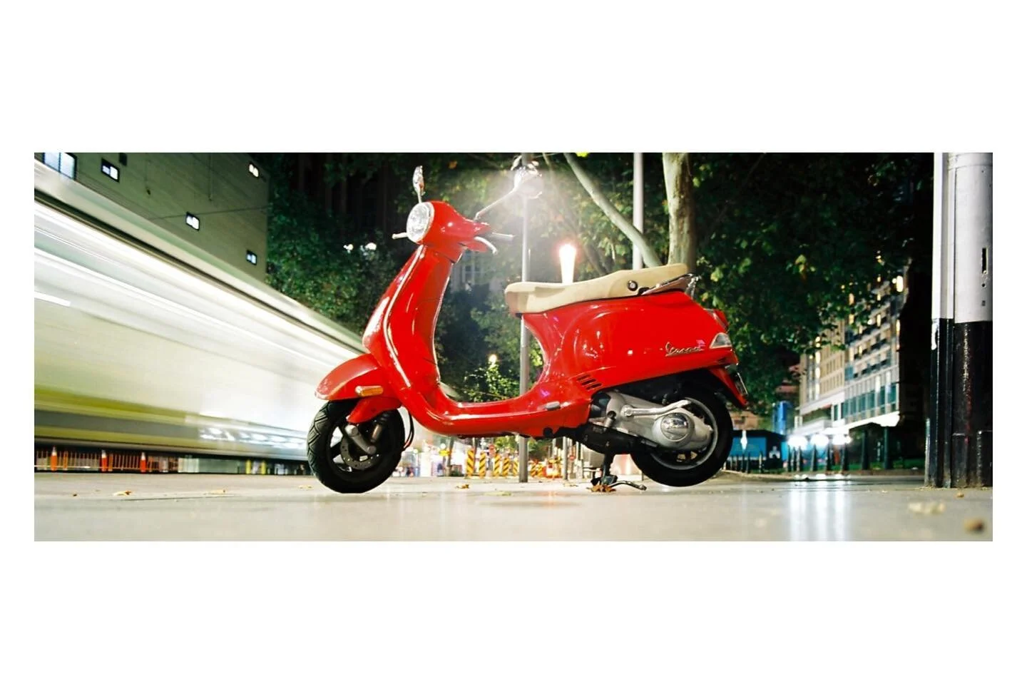 Melbournes nights on film. Shot on Kodak Ektar 100. 

#filmphotography #ektar100 #canonfilm #vespa