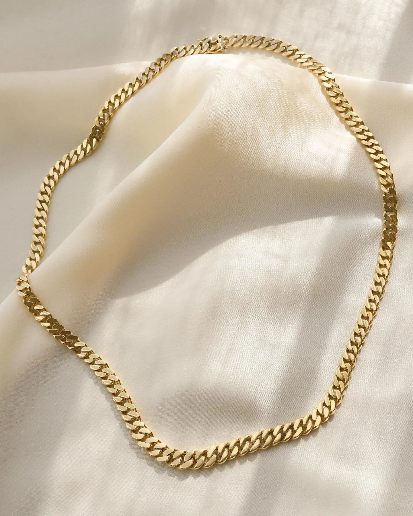 Sublime 30 Grams Curb Chain 14K Gold 1955-73 Oldmine