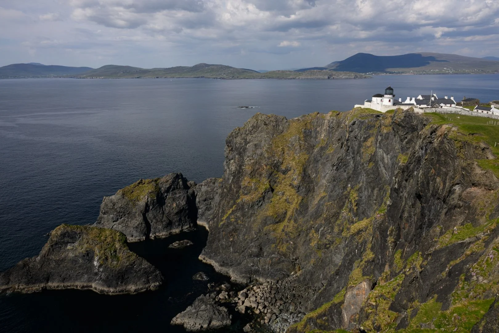 clare-island-lighthouse-north-cliffs-achill-clewbay_DSC6780.jpg