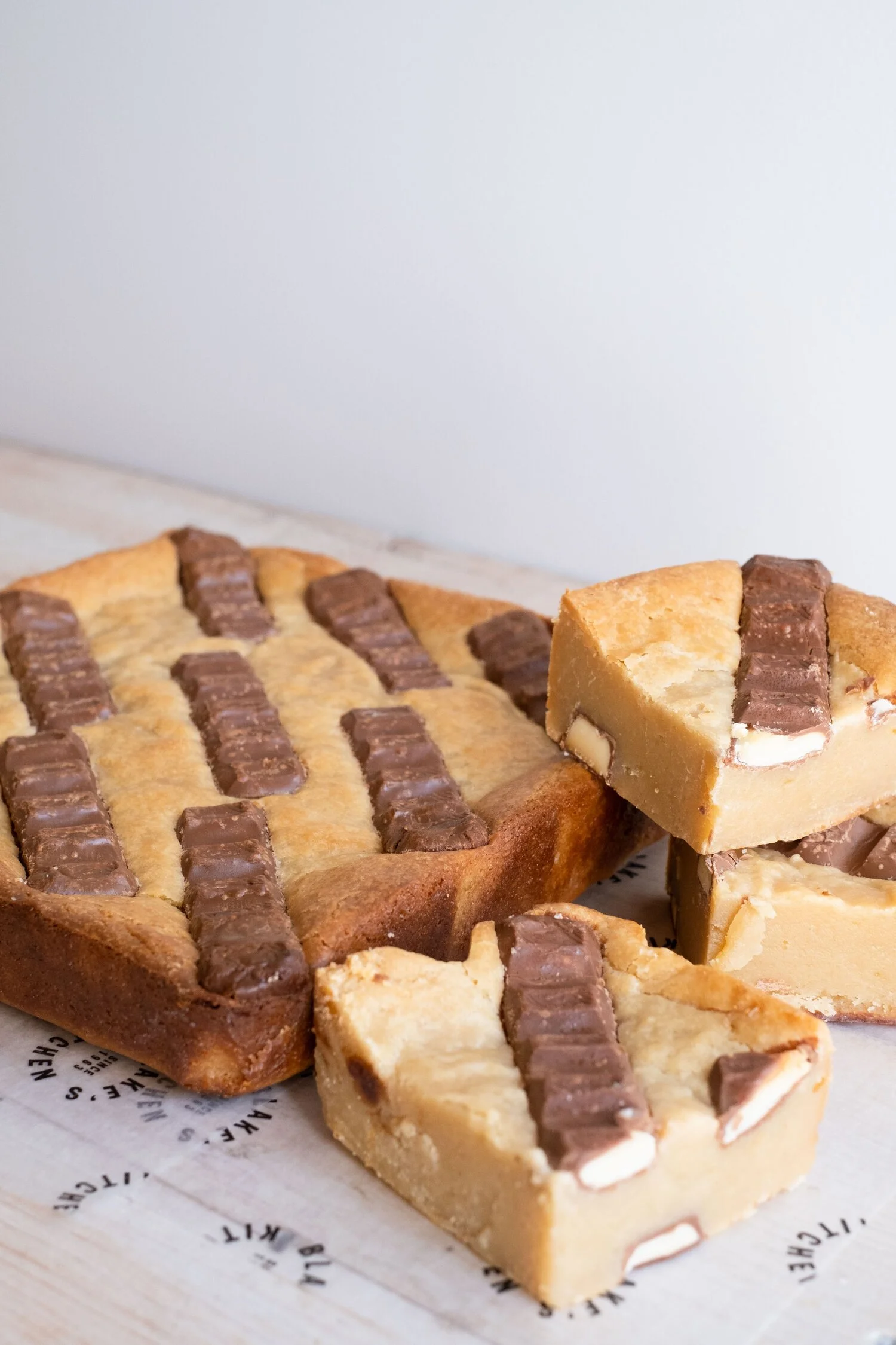XMAS Kinder Blondie - Whole Tray