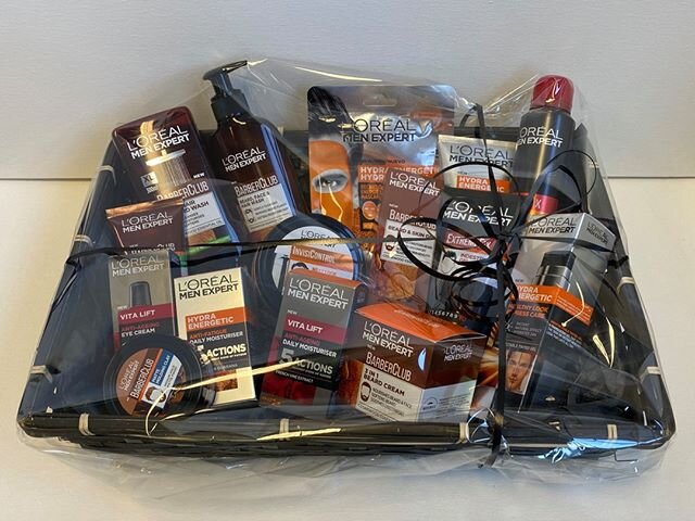 Sunday 21st is Father's Day.
TAG A DAD WHO DESERVES THIS HAMPER AND WHY?
This Father's Day we are giving a Hamper to a Dad who deserves it the most!
The Hamper is worth &euro;170 and is the perfect gift. 
P.S.
Thank You L'Oreal for sponsoring this fa