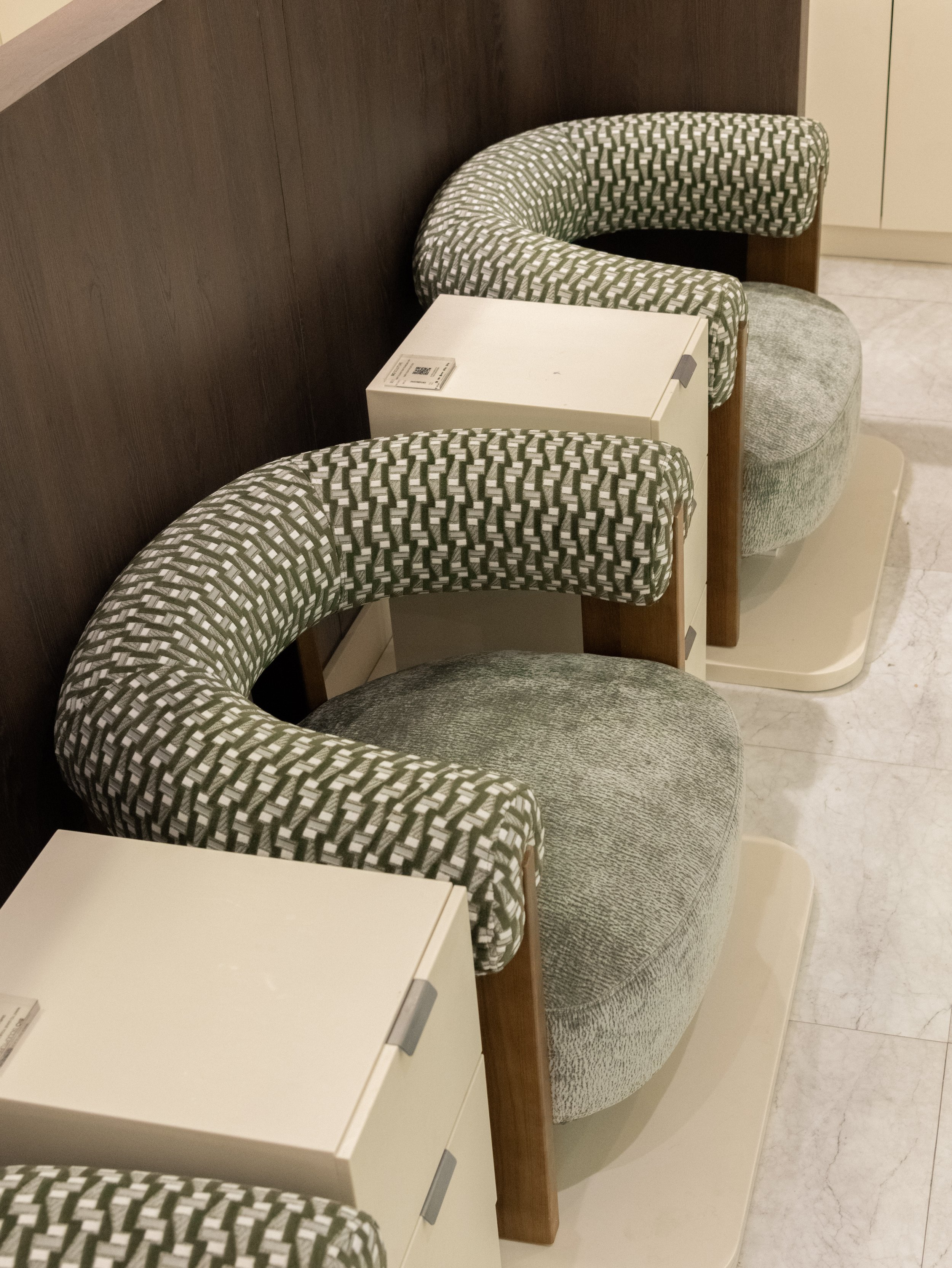 38-Bio Sculpture_CU Chairs.jpg
