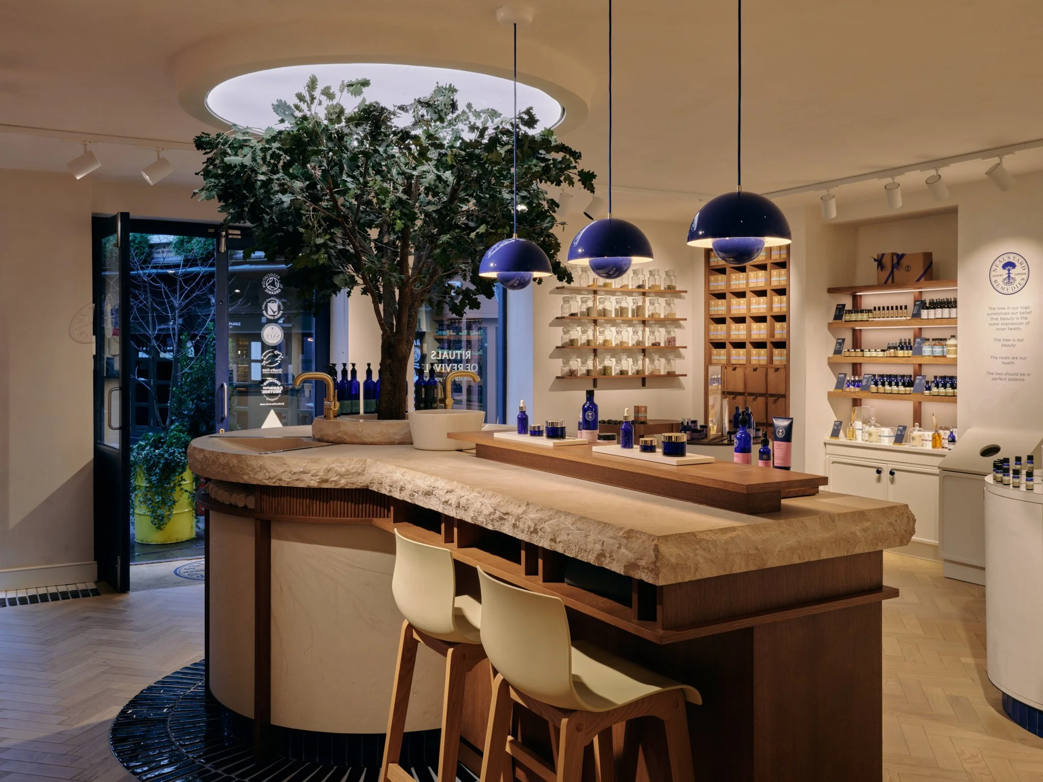 7_NYR CG_Play Table Back.jpg