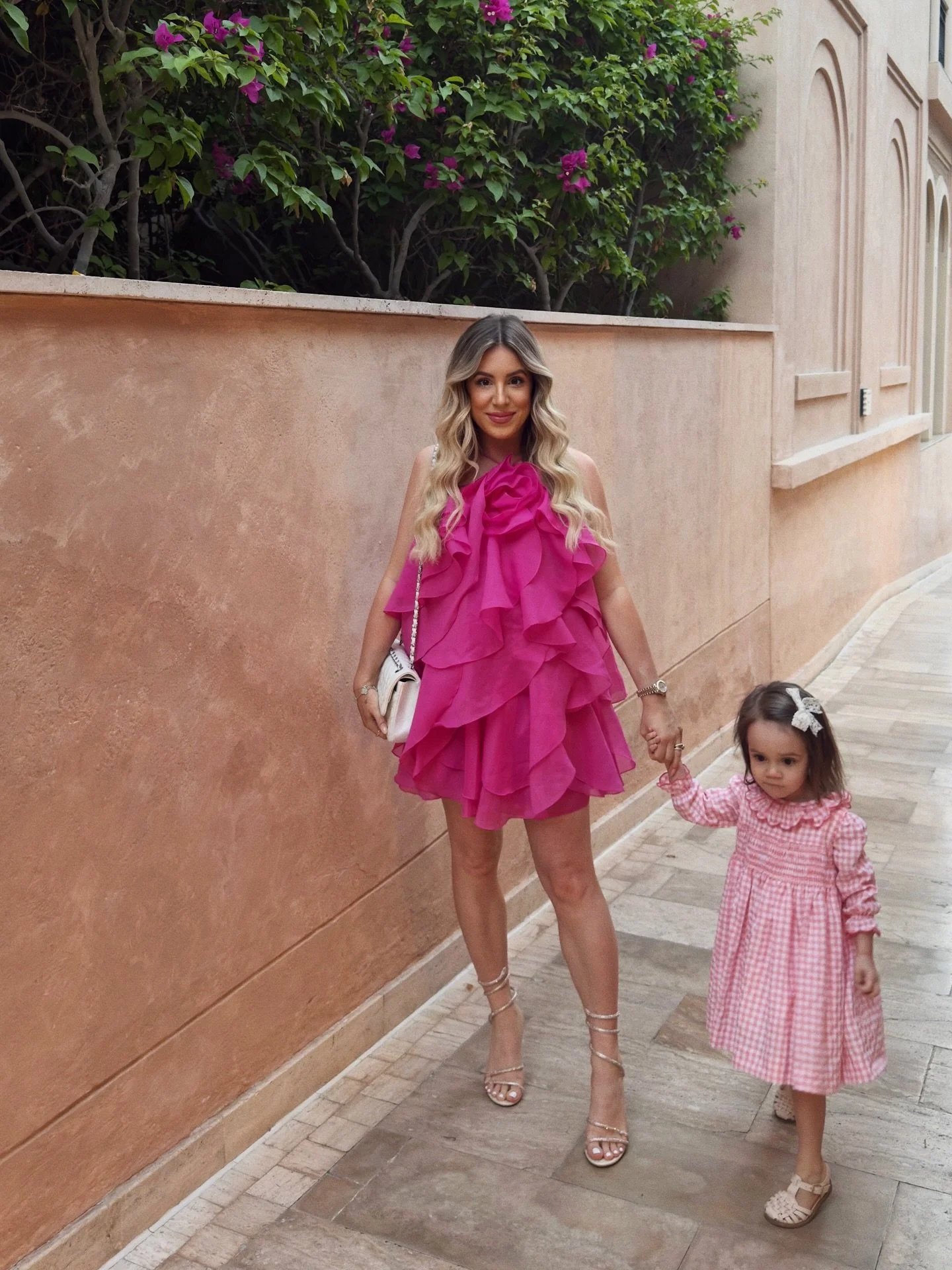 Baby 🌙. Growing in the winter sun at one of our favourite hotels in Dubai, @oothepalm. Golden sun-kissed mornings, beautiful interiors, long days by the pool and making magical memories on our last trip as a three 🥹🤍