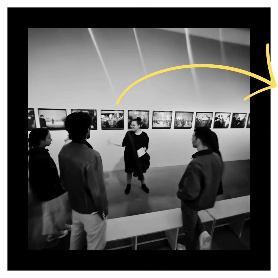 Transitar a trav&eacute;s de las instalaciones audiovisuales creadas por Chantal Akerman (en colaboraci&oacute;n con Claire Atherton) supone toda una experiencia visual, art&iacute;stica, emocional... Pero hacerlo, adem&aacute;s, acompa&ntilde;ada de