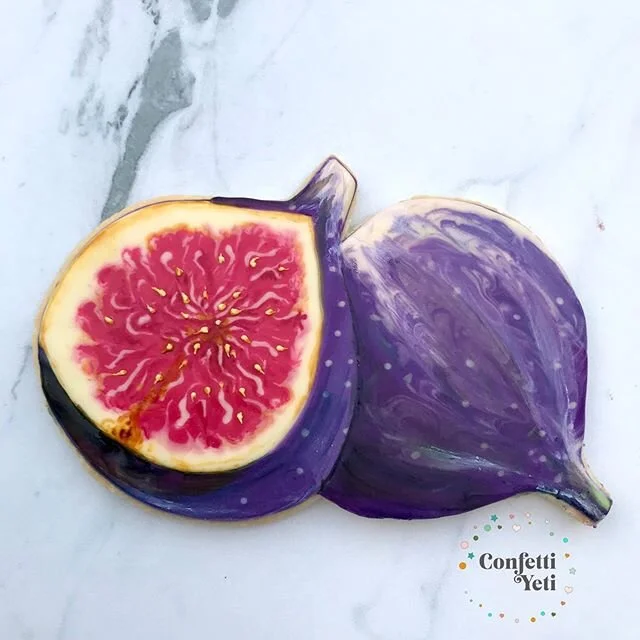 Summer is here! And it comes with all your favorite sumptuous food. I offer you a simple fig. My contibution to the #cookiepicniccollab hosted by the talented and kind sisters Murrah @burntcookiesbymurrah and Maya @paintedladiespastry . I know, I kno