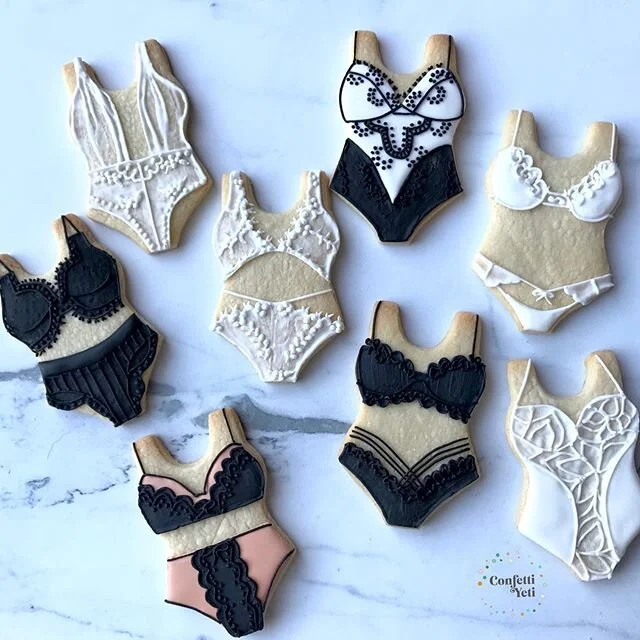 Bachelorette cookies!!! So excited to have the opportunity to make pretty lingerie! After all the other sets I have seen by so many talented  bakers, I had REALLY been wanting to try it myself. Check out @sugarmaison_tn for some stunning lingerie. I 