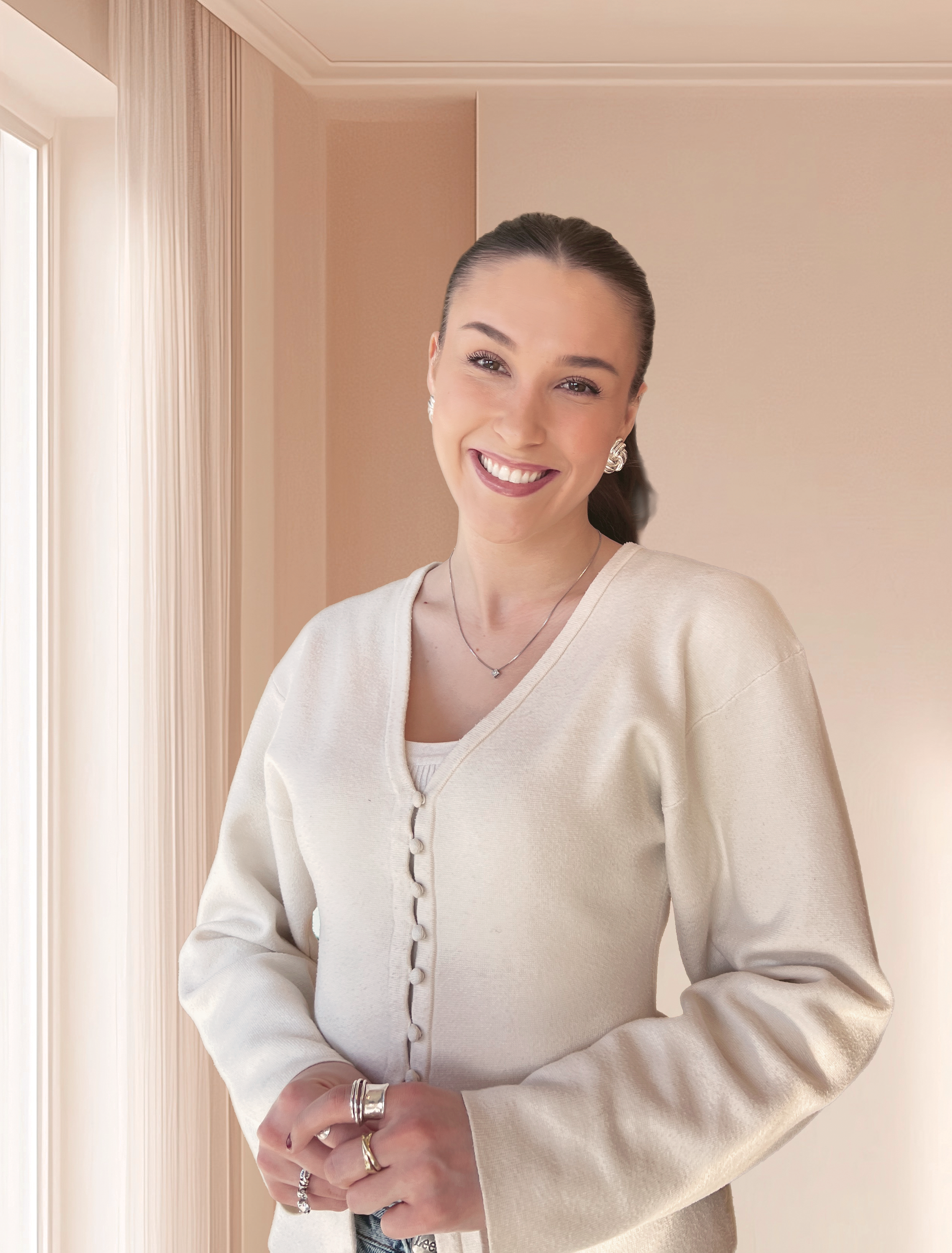 kaja høyberg, grafisk designer, jobber i grafisk design byrået Qvitre