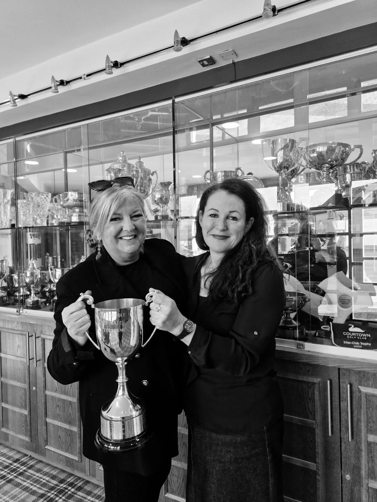 Women's Foursomes Winners - Susan Henderson & Paula Johnston