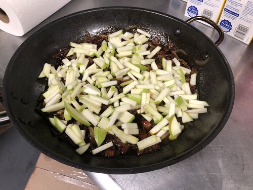 carmalized onions and apple.jpeg