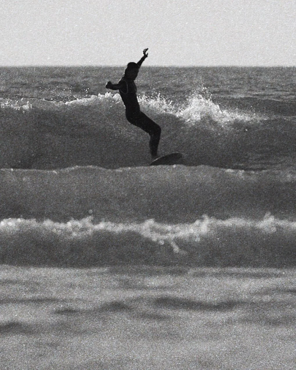 When things get too complicated, go surf
.
.
.
.

#travelphotography #photooftheday #france #biarritz  #biarritzsurf #biarritzinlove #picoftheday #instagood #travelgram #summer #bwphotography