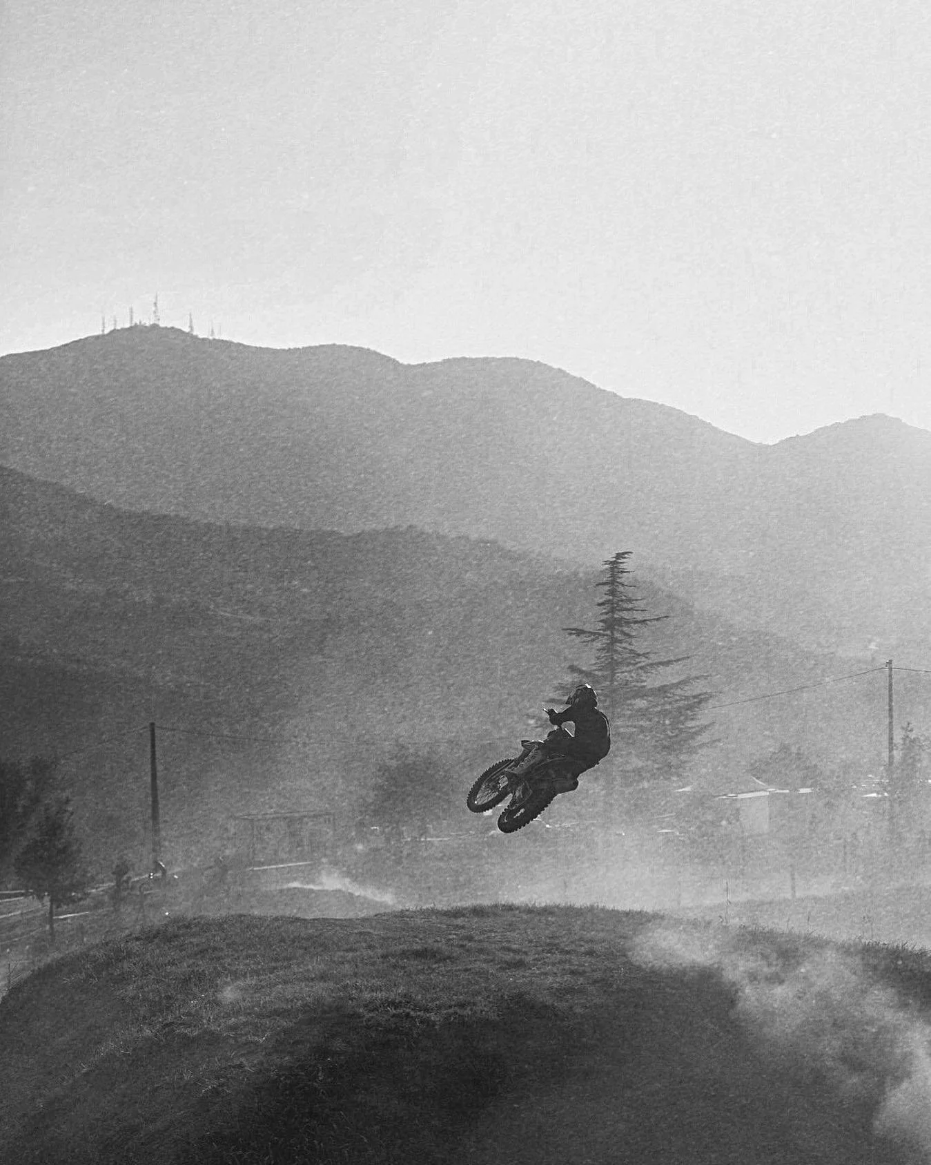 Jump
.
,
.
.
. 
#motocross #supercross #cross #motocrossdorno #motorcycle #wheels #wheelsnotwings #motocrosslife #freestyle #lifestyle #motorlifestyle #bikersjournal #racing #enduro #endurolife #bnwphotography