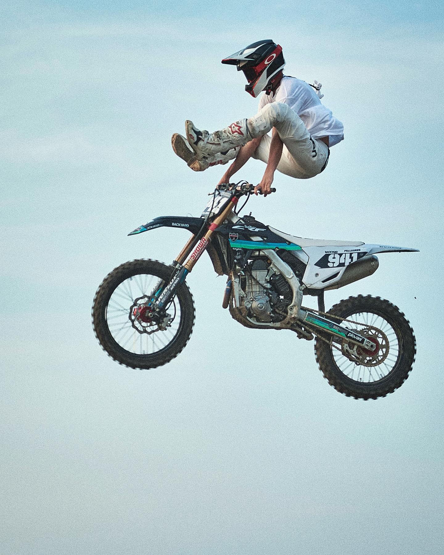 Bold🔥

Dal mio archivio @angelopellegrini941 
.
.
.
.
.
.

#fridayvibes #gobigshop #gobigday #motocross #supercross #cross #motorcycle #wheels #motocrosslife #freestyle #motorlifestyle #bikersjournal #tuesdaymotivation #tbt