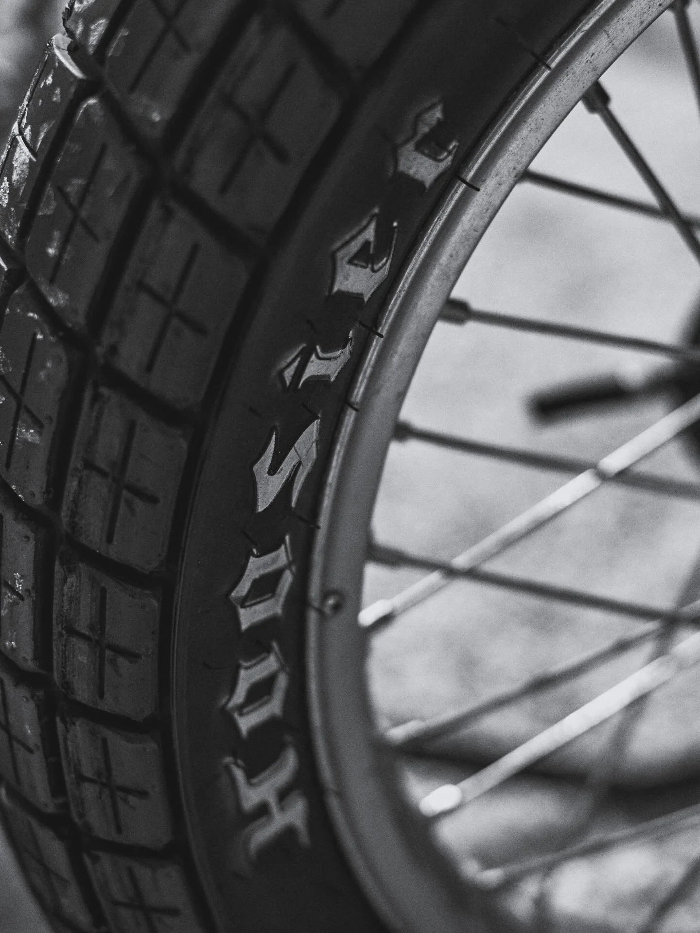 Hoosier Racing Tires⚡️
.
.
.
.
.
#valentinorossi #motorranchvr46 #vr46 #dirttrackracing  #dirtytracker #dirttrack #motorcycle #motorsport #lifestyle #motorlifestyle #bikersjournal #flattrack