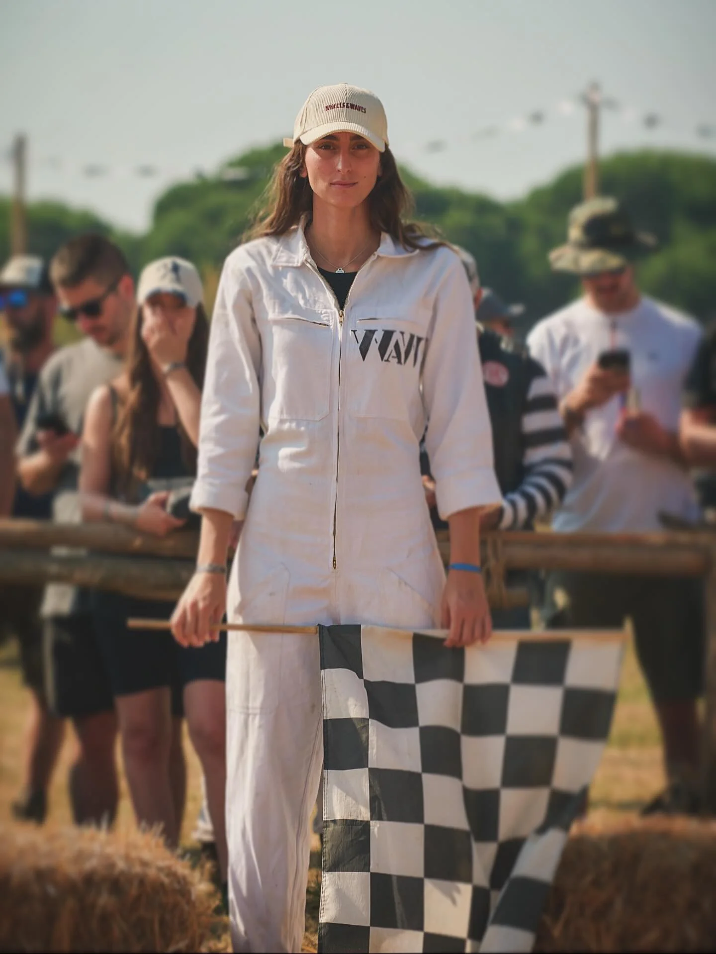 Flag girl 🏁
.
.
.
.
.
Wheels and Waves Italia 2023
@wheels_and_waves @wheelsandwavesitaly
#wheelsandwaves #wheelsandwavesitaly #motorcycle #vintagemotorcycle #festival #elrollo #surf #skate #lifestyle #artride #ride #enduro #flattrack #oldschool #vi
