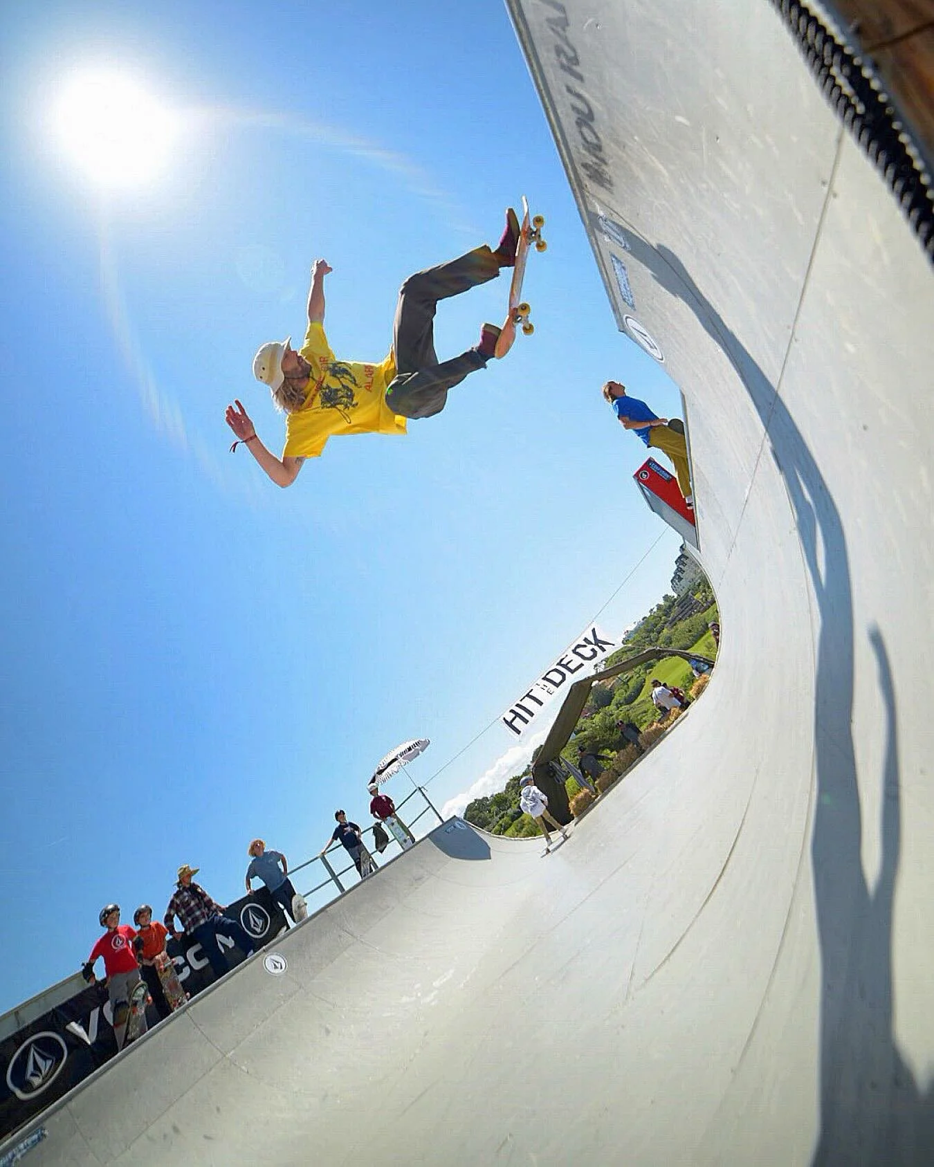 Hit the Deck 2019 📸🔥
Wheels &amp; Waves
Biarritz
.
.
.
.
#throwbackthursday #skate #skateboard #wheelsandwaves #goodvaibes