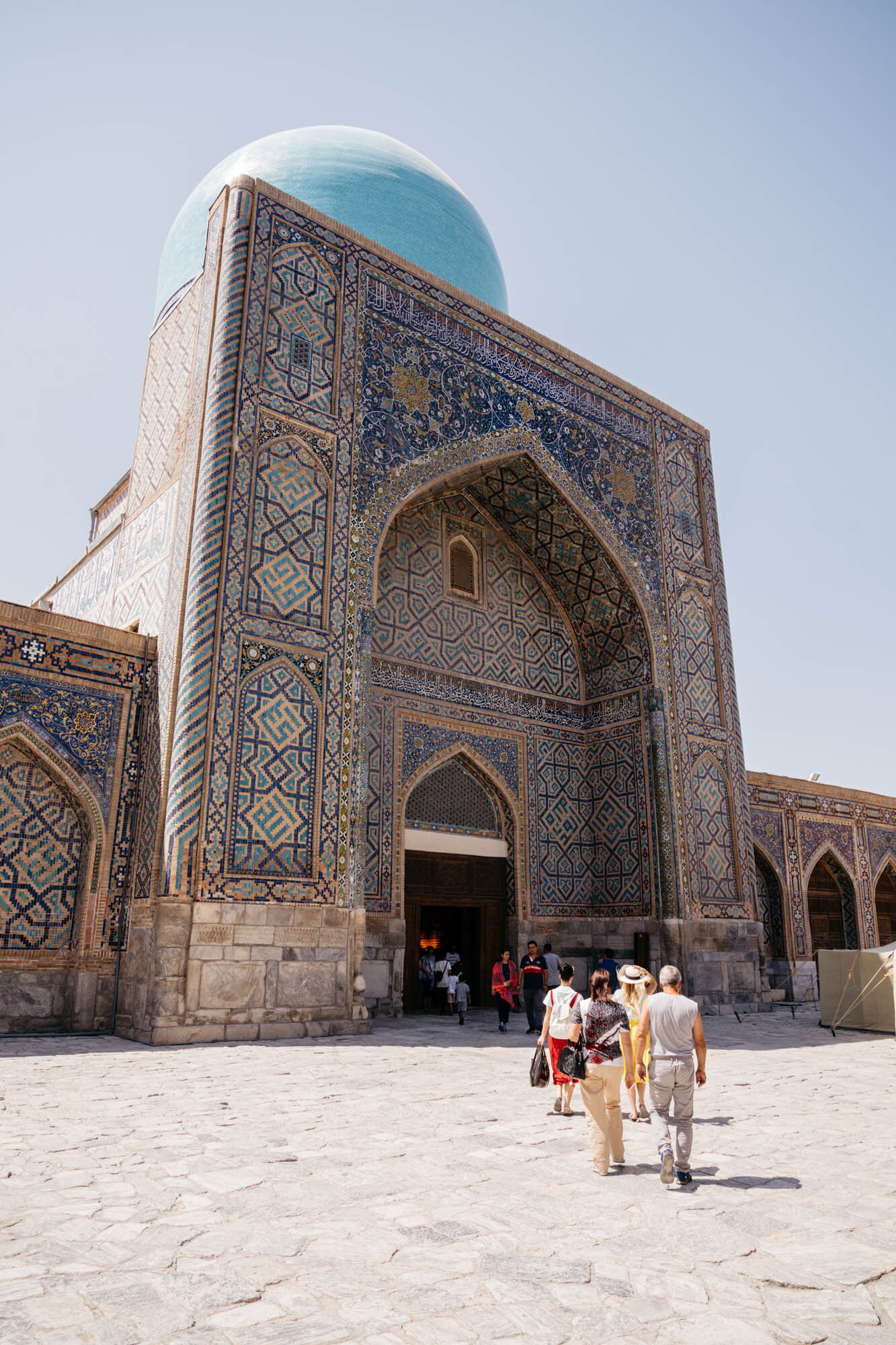  The Tilya-Kori Madrasah, Samarkand 