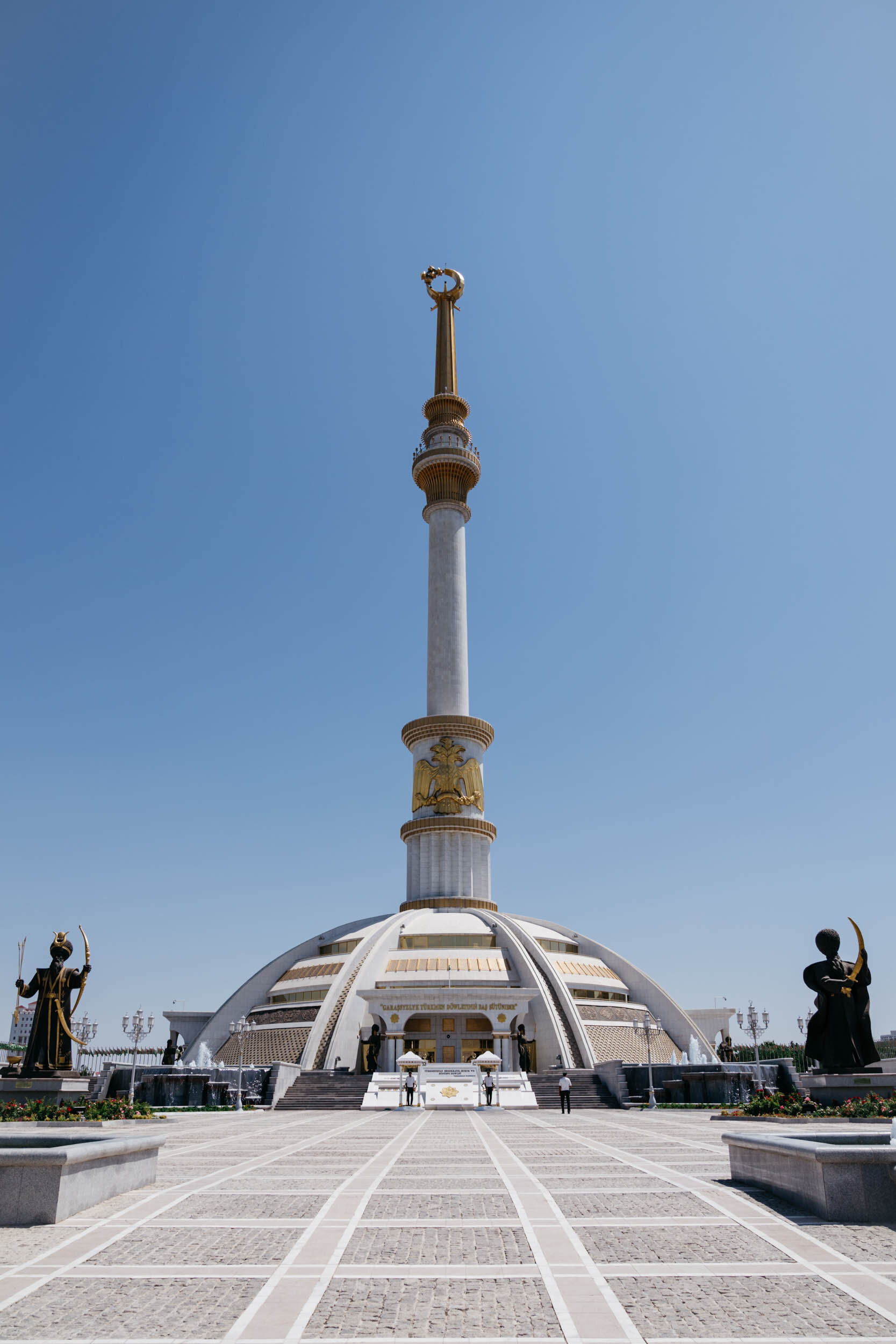  Independence Monument, Ashgabat 