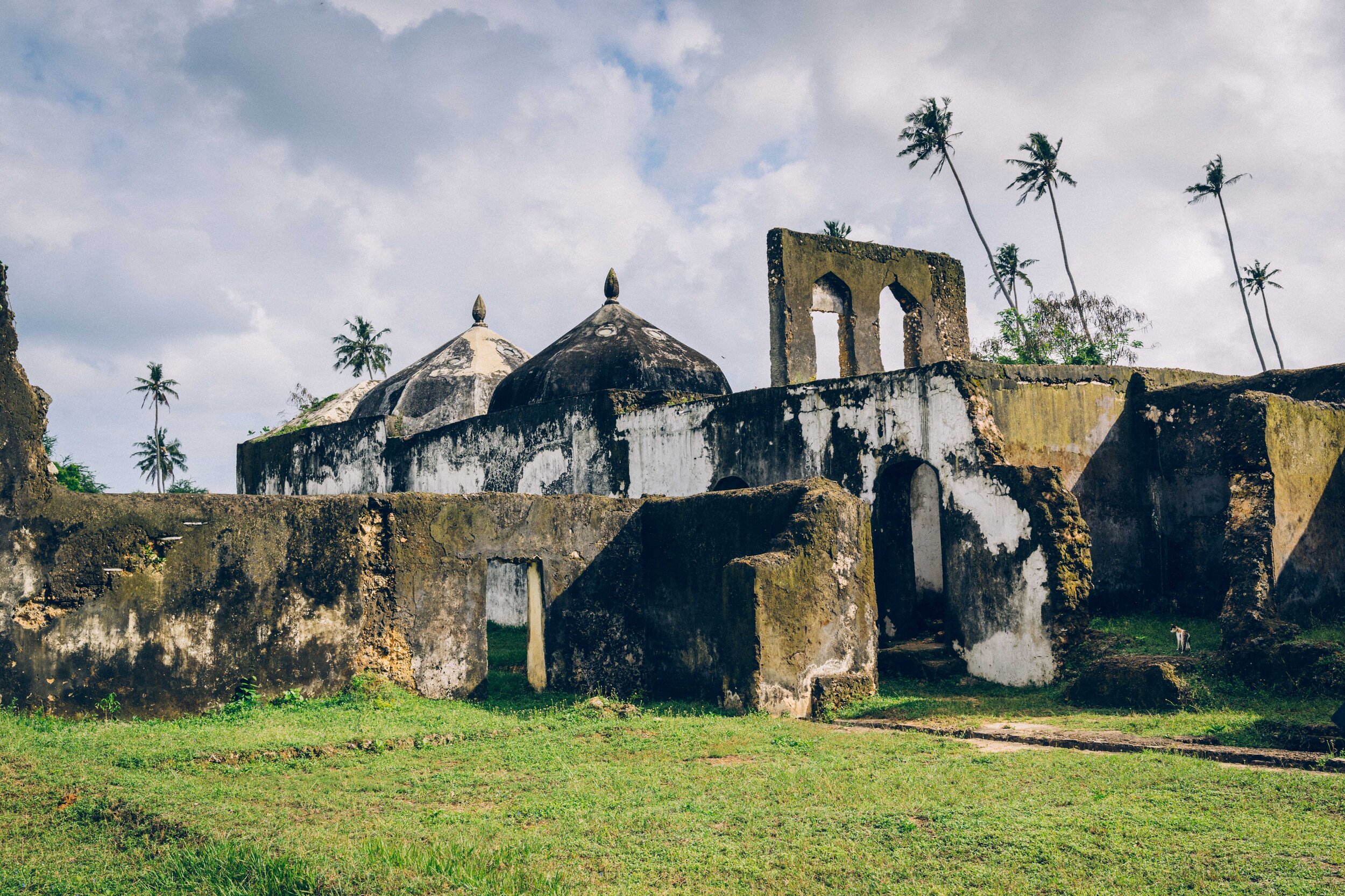  The ruins of the nearby Maruhubi palace built by the third Arab sultan of Zanzibar between 1880-1882. 