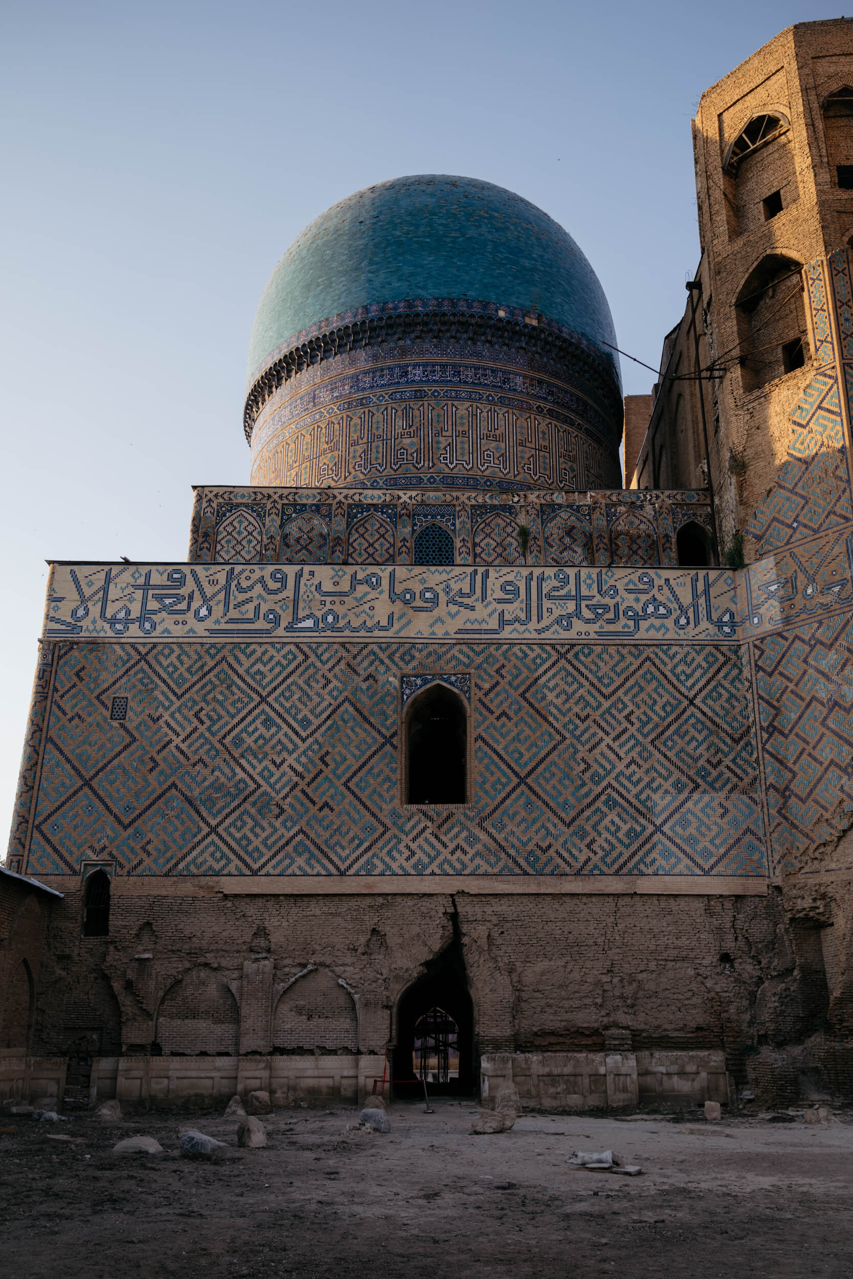  The Bibi-Khanym Mosque, Samarkand 