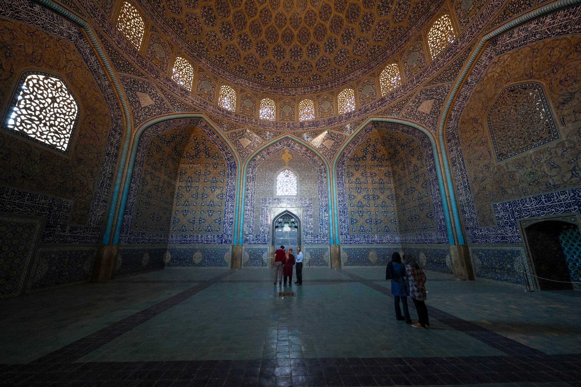  Interior of the Sheikh Lotfollah Mosque, Isfahan 