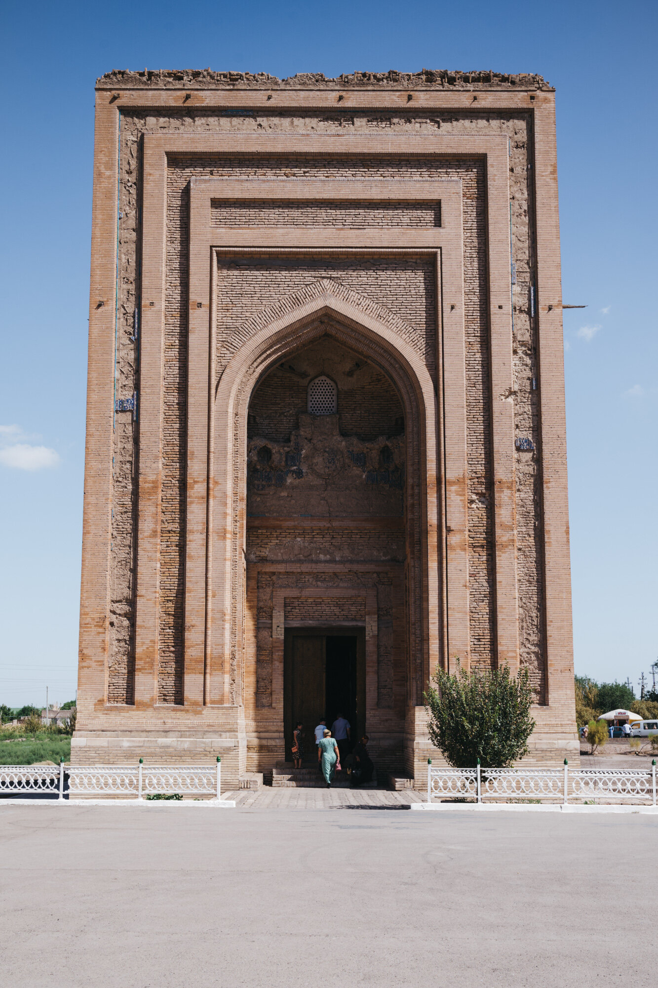  The entrance of the Turabek-Khanum Mausoleum 
