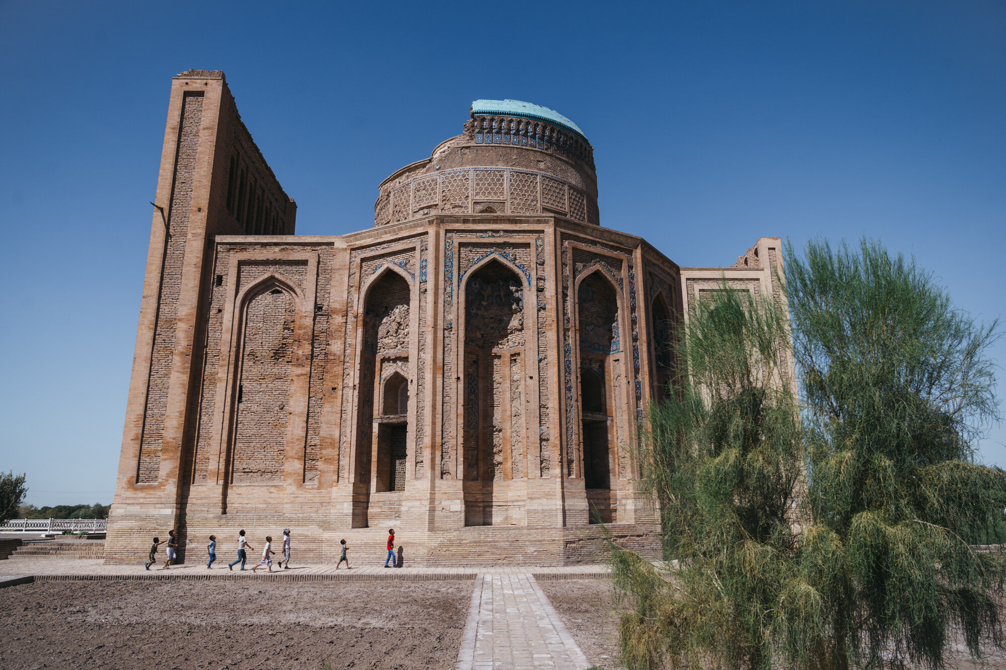  The Turabek-Khanum Mausoleum 