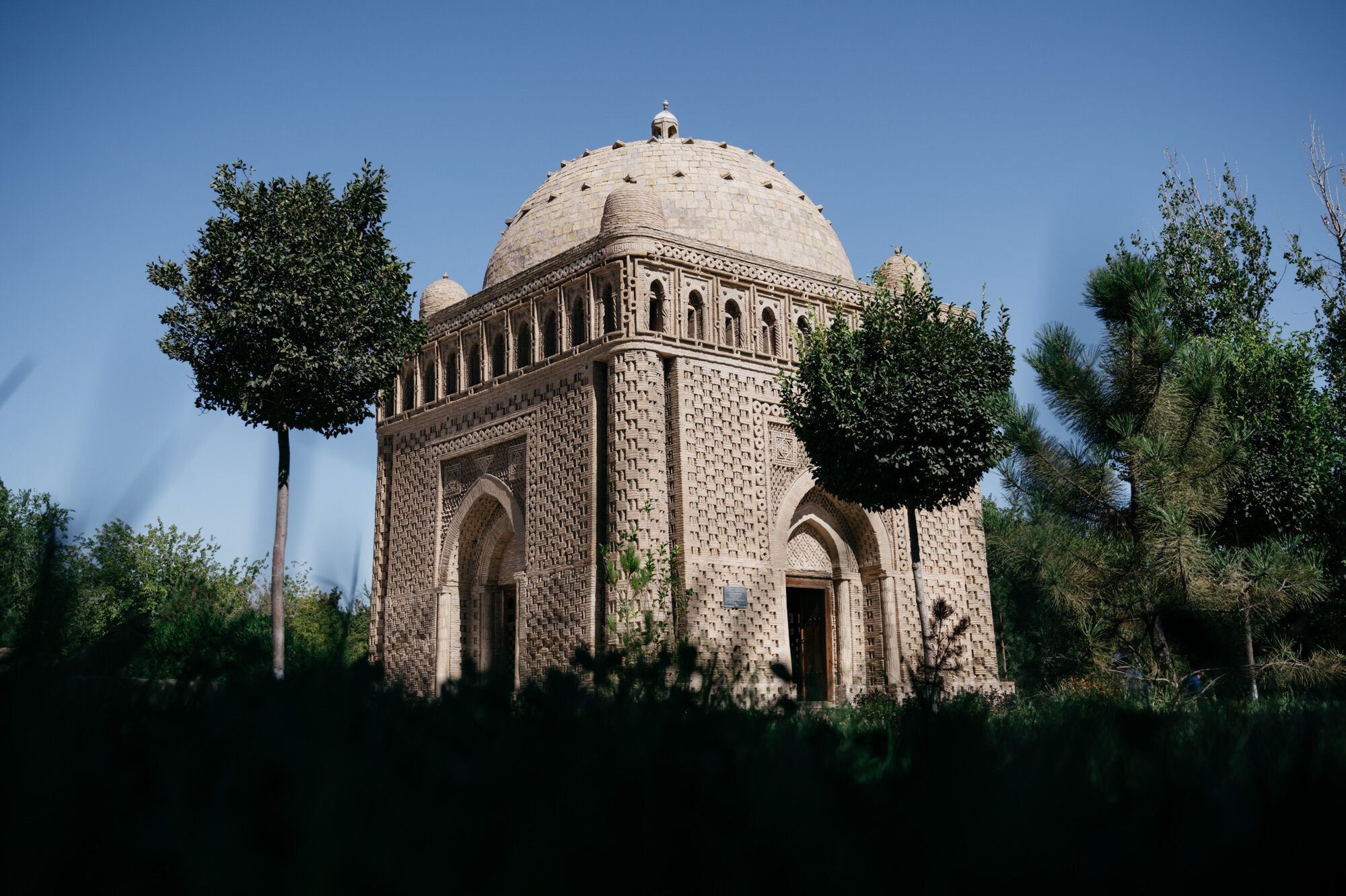 4. Mausoleum of the Saminids, Bukhara.jpg