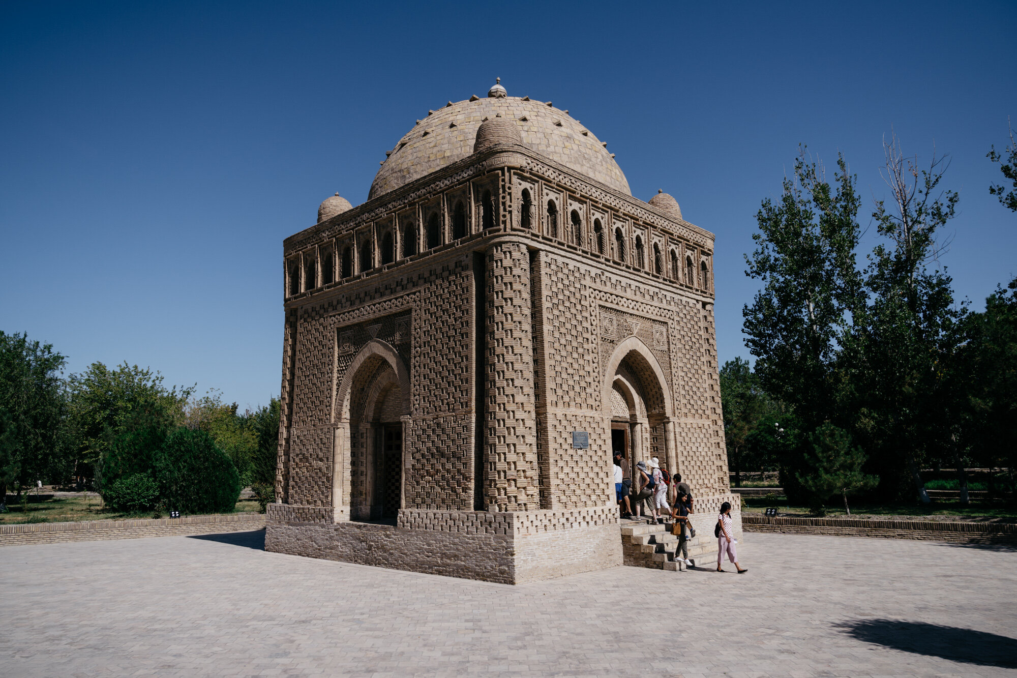  The mausoleum was built as the resting place of the powerful and influential Islamic Samanid dynasty 