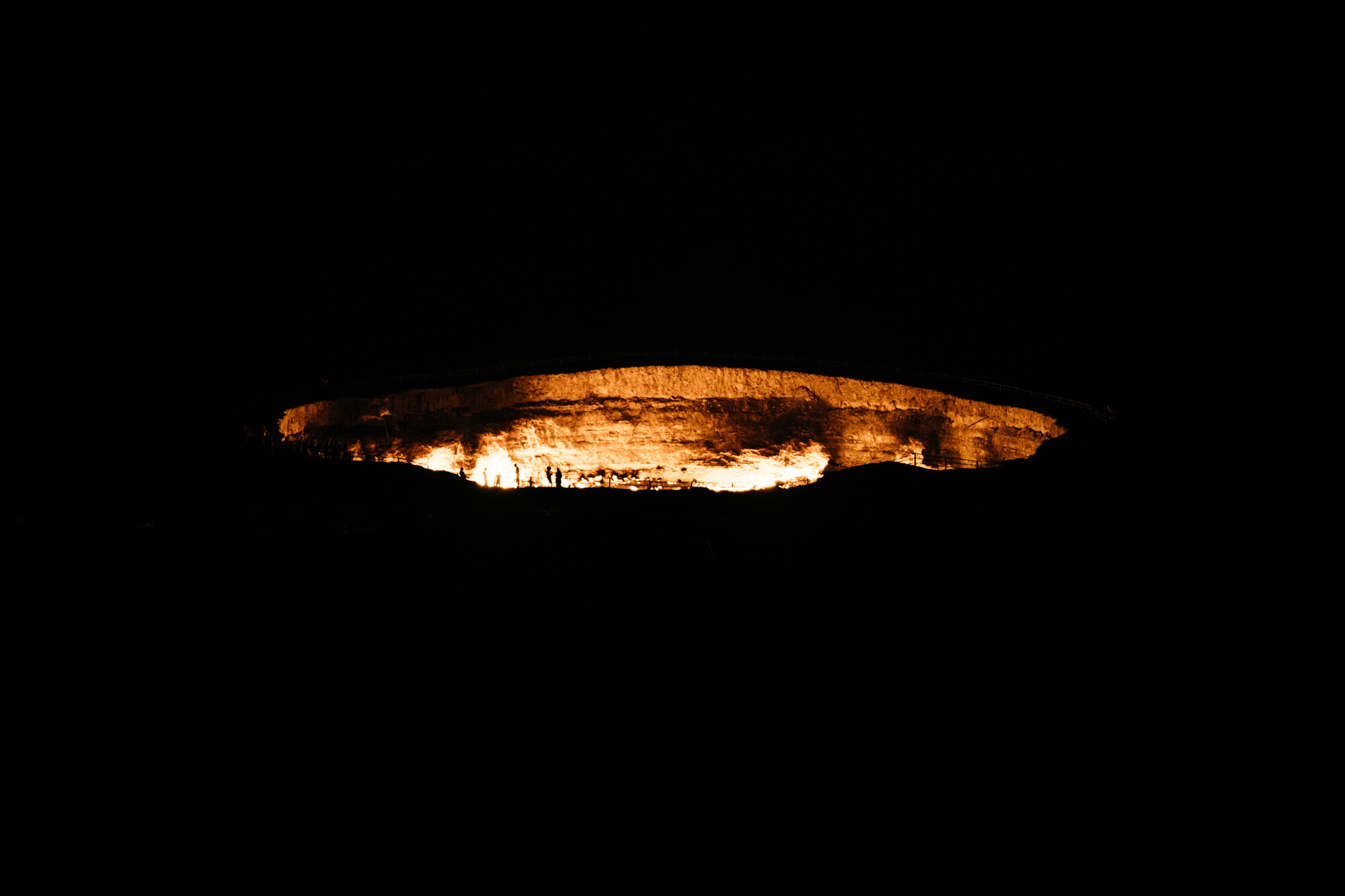  The crater at night 