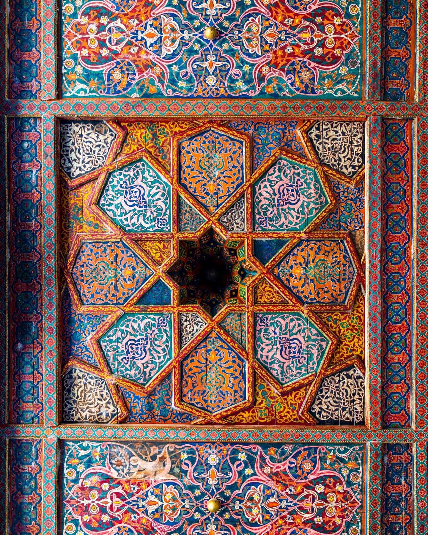 Ceiling details from Khiva&rsquo;s Tash Hauli Palace. This photo features in my new exhibition &lsquo;The Silk Road: A Living History&rsquo; in London&rsquo;s King&rsquo;s Cross. Presented by @akf_uk. 

Link in my bio for more info.
&mdash;&mdash;&md