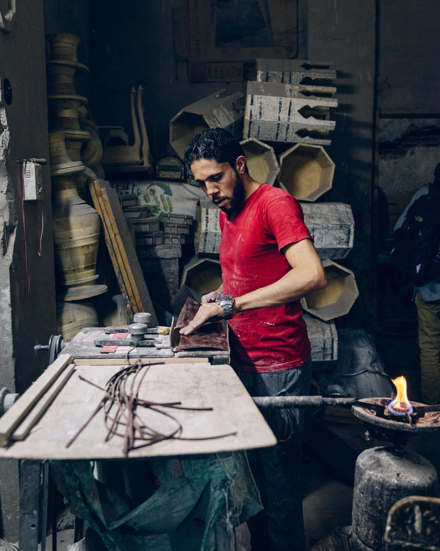 Somewhere in the labrythine depths of al darb al ahmar, an artisan neighbourhood in the heart of historic Cairo. An artisan at work creating coffee tables decorated in geometric patterns of mother of pearl.
&mdash;&mdash;&mdash;
#cairo #aldarbalahmar