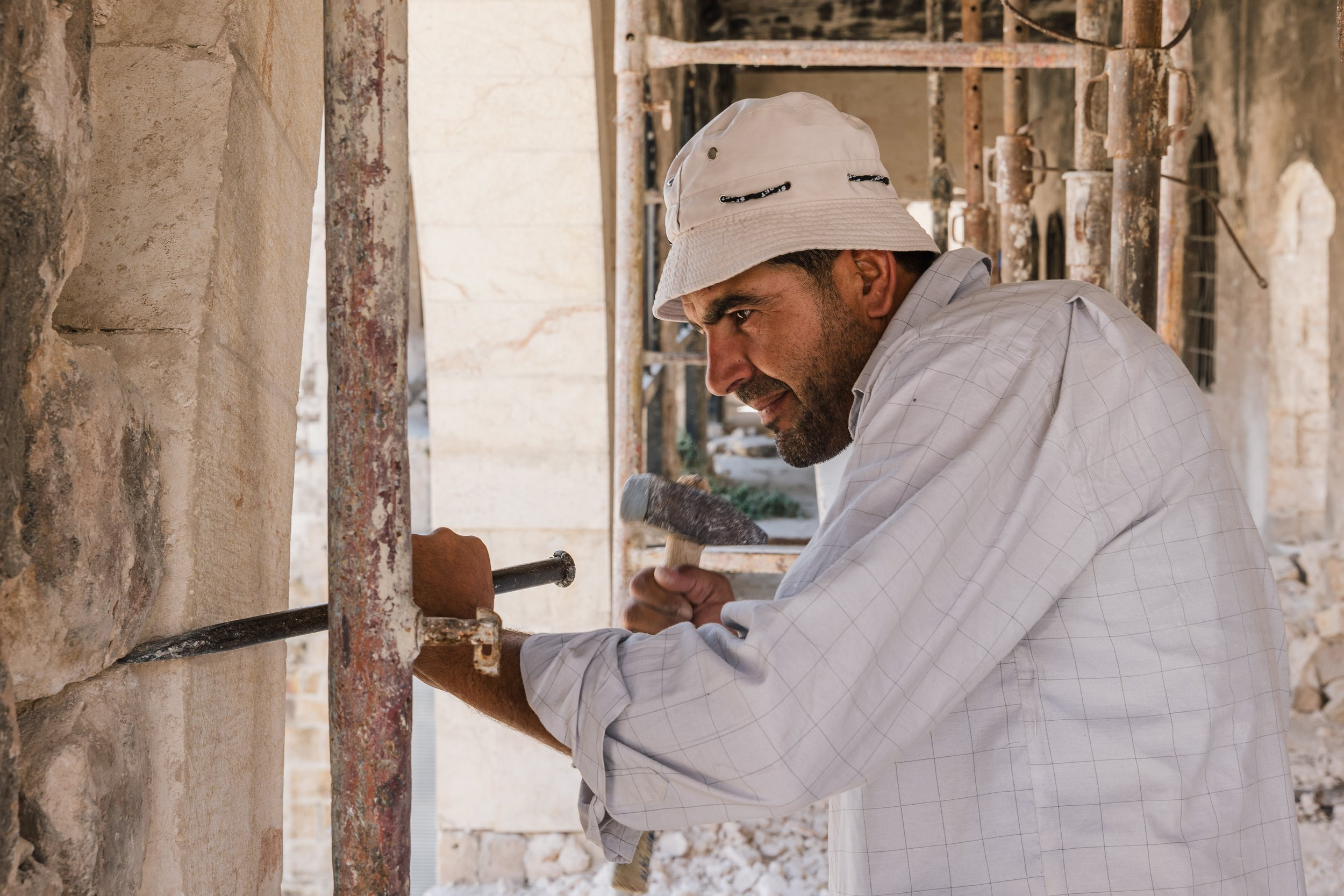  Ali Hamedi at work in the Khan El-Sabun (Khan of the Soap) 