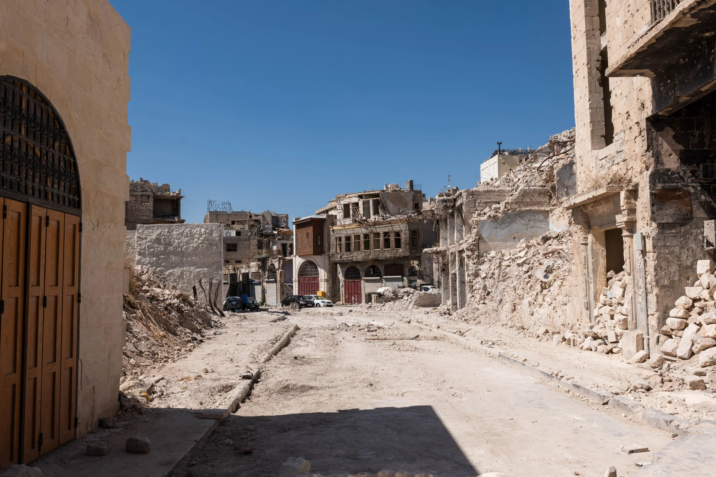  The scene coming out of one of the main entrance’s of the souk 
