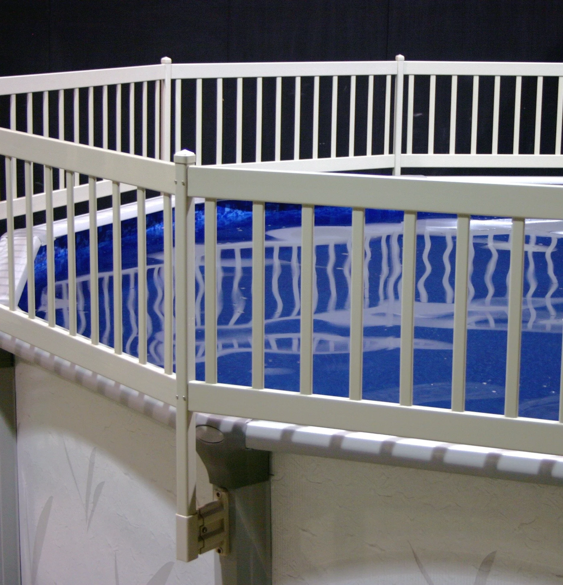 VinylWorks Resin Pool Fence A24E8-White