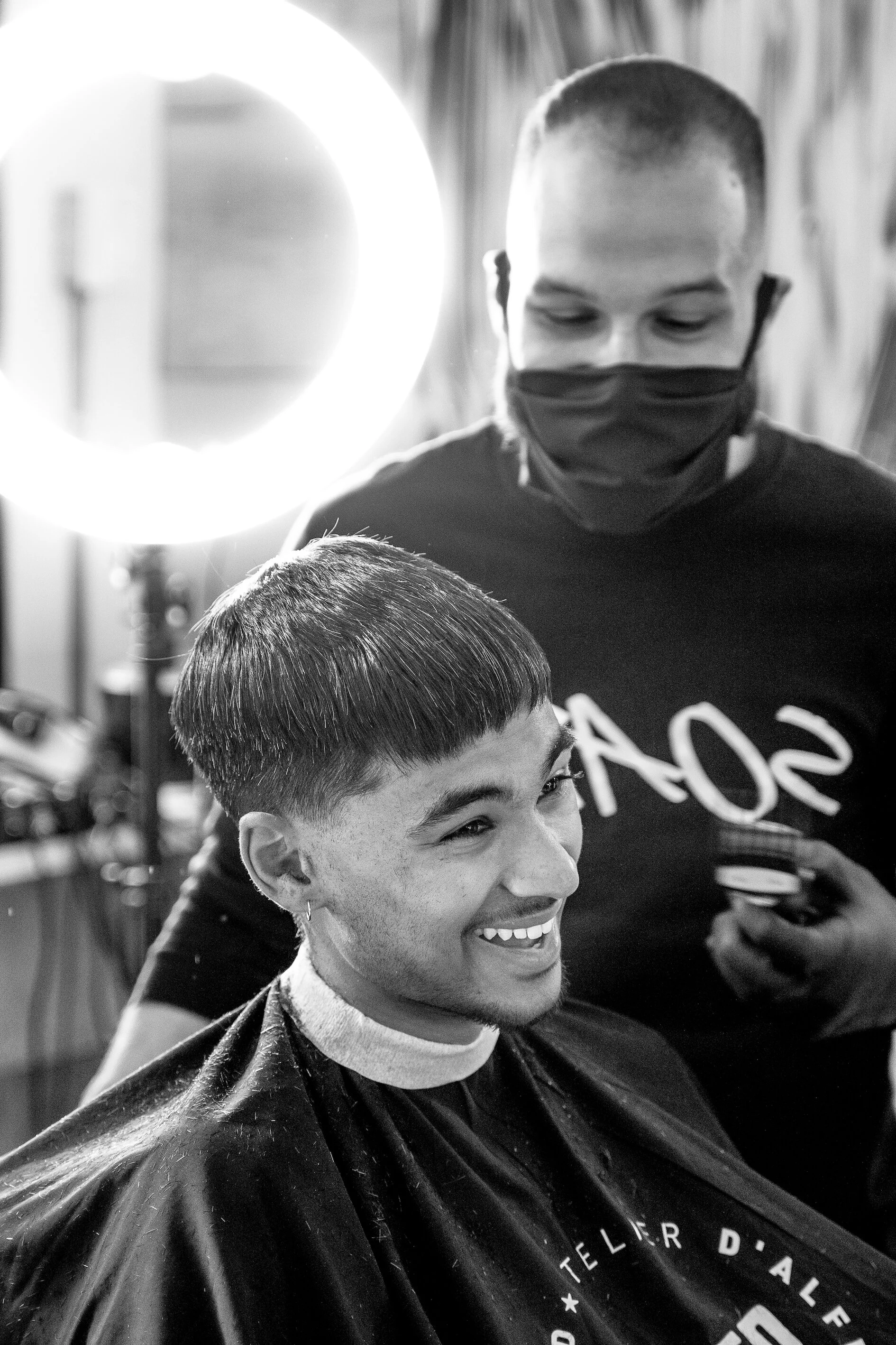 Pourquoi est-il mieux de faire confiance à son barbier plutôt que de se faire la barbe chez soi?