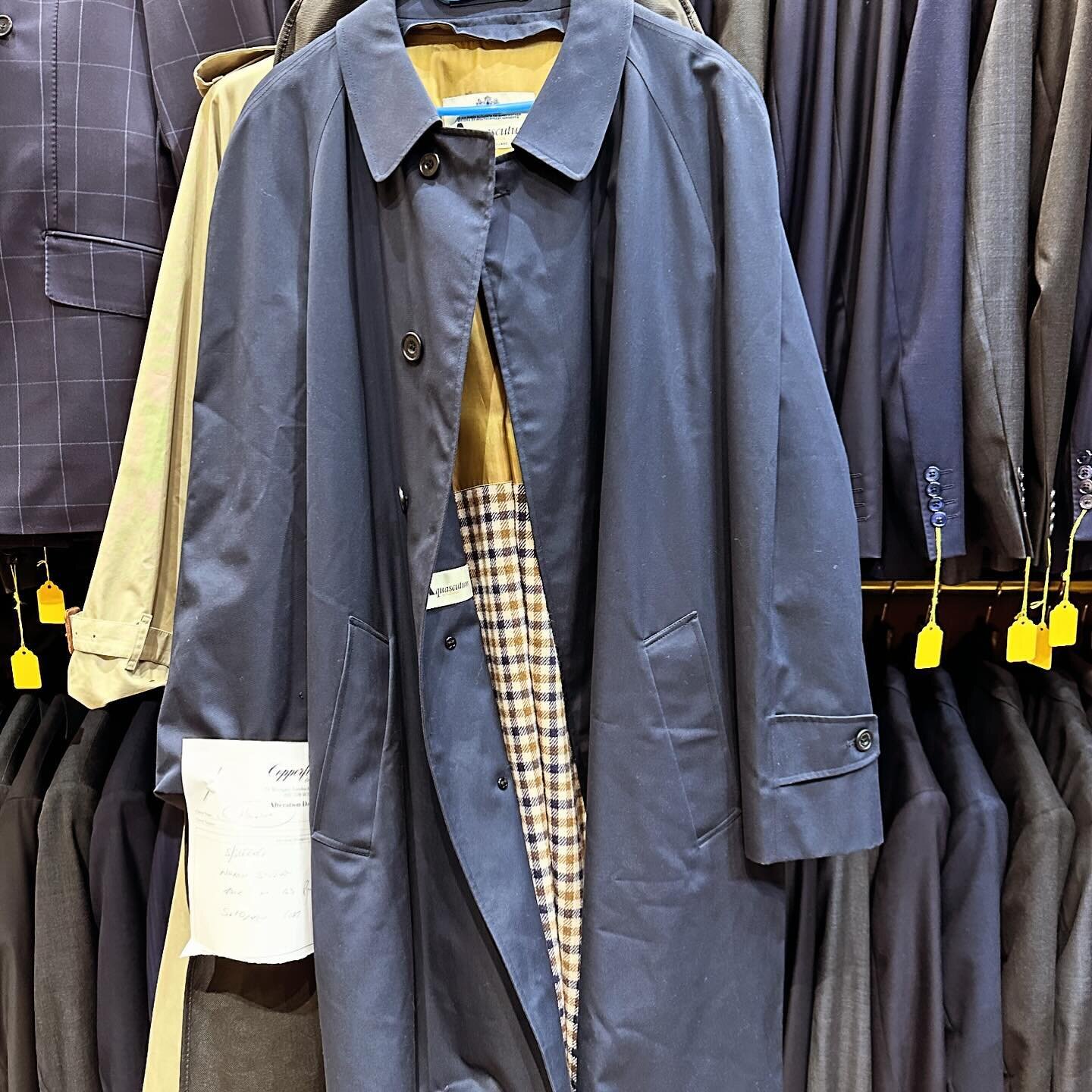 Classic Aquascutum of London Navy Blue Raincoat with zip out lining. 

Another purchase from an online platform.  Client wanted this more fitted in the body along with sleeves shortening and the body of the coat brining up to be more in proportion. 
