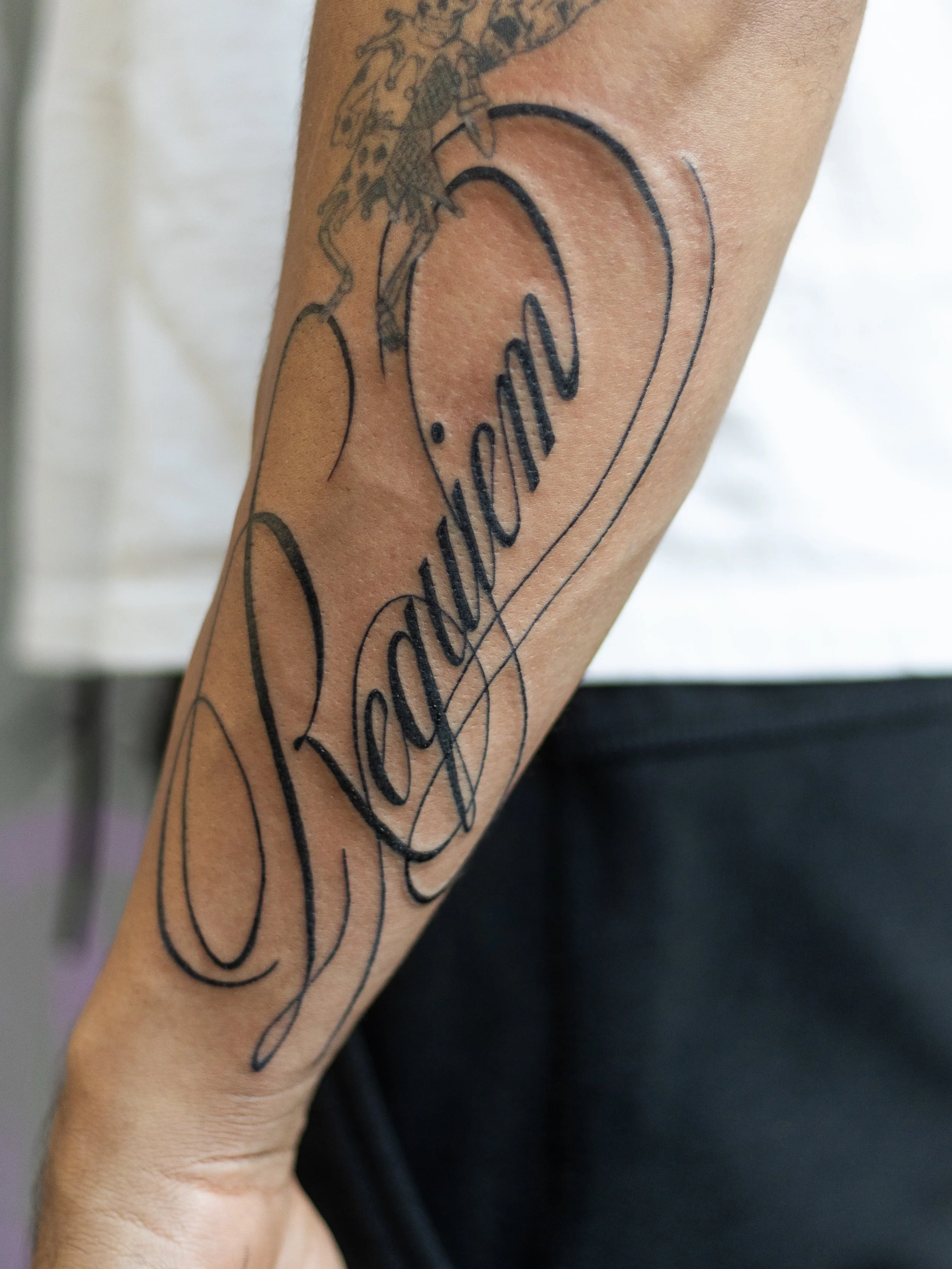 &bull; some lettering from last week &bull;

santino said he was going to a concert and instead of a new outfit we wanted a new tattoo. that&rsquo;s cool as hell. 

⛓️⛓️⛓️⛓️

Currently booking:

&bull; Nov. &amp; Dec. en PR 🇵🇷, MIA, NYC &amp; CHI.

