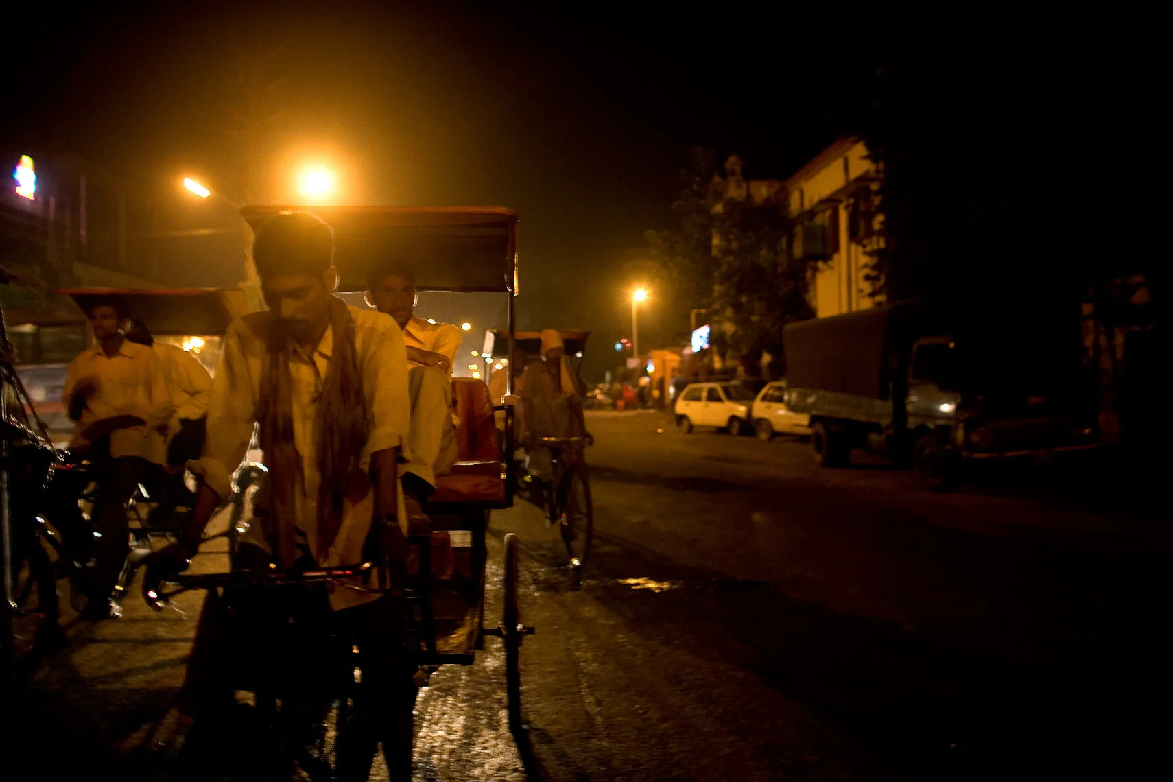 india007.jpg