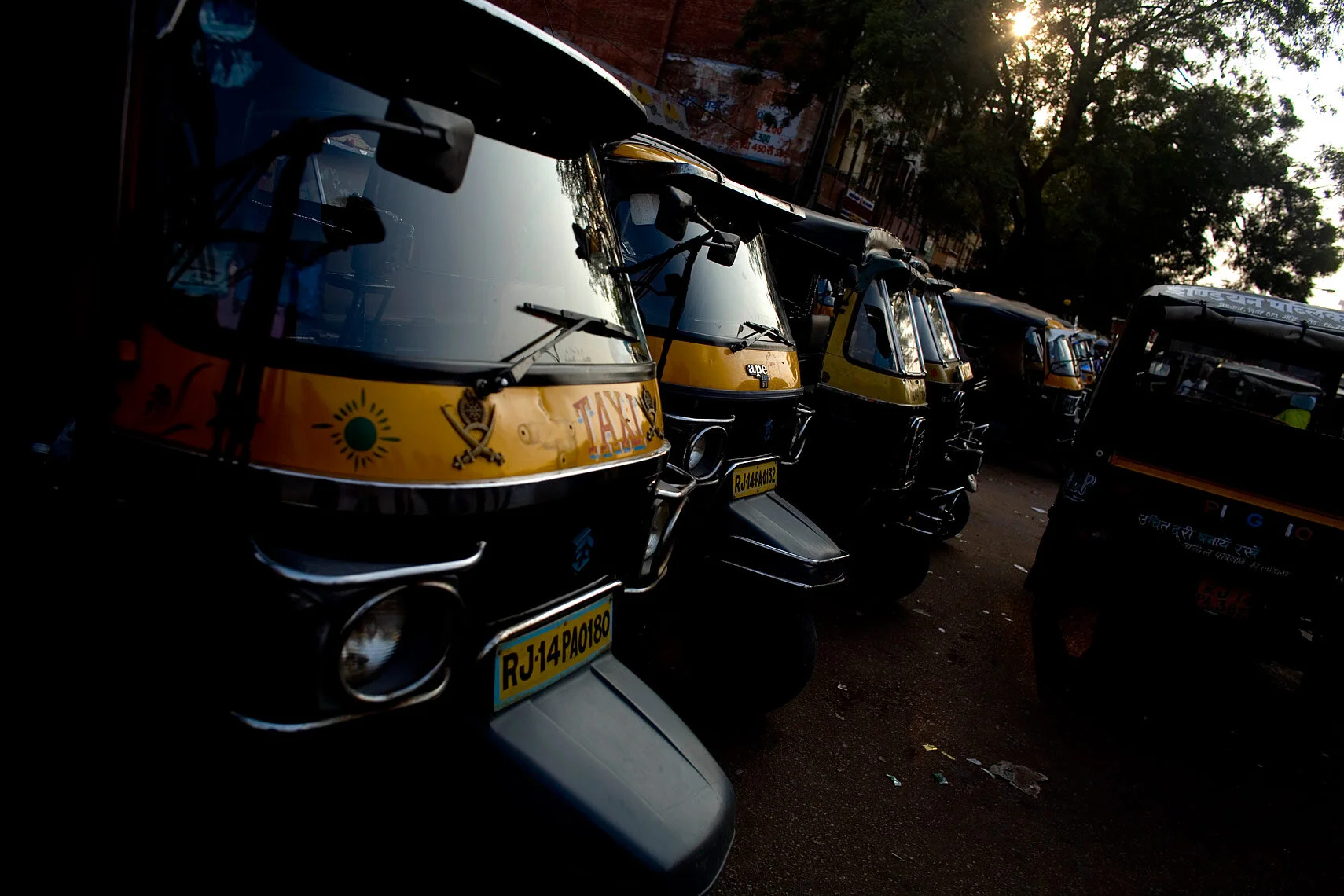 india011.jpg