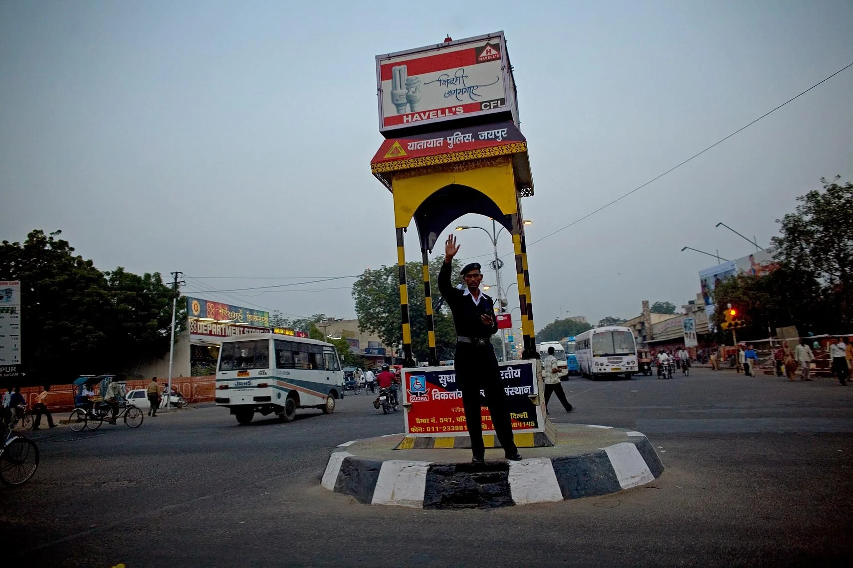 india014.jpg