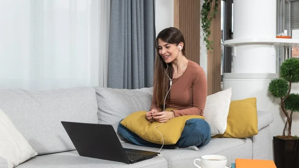How Does Online Therapy Work? Everything First-Time Clients Should Know