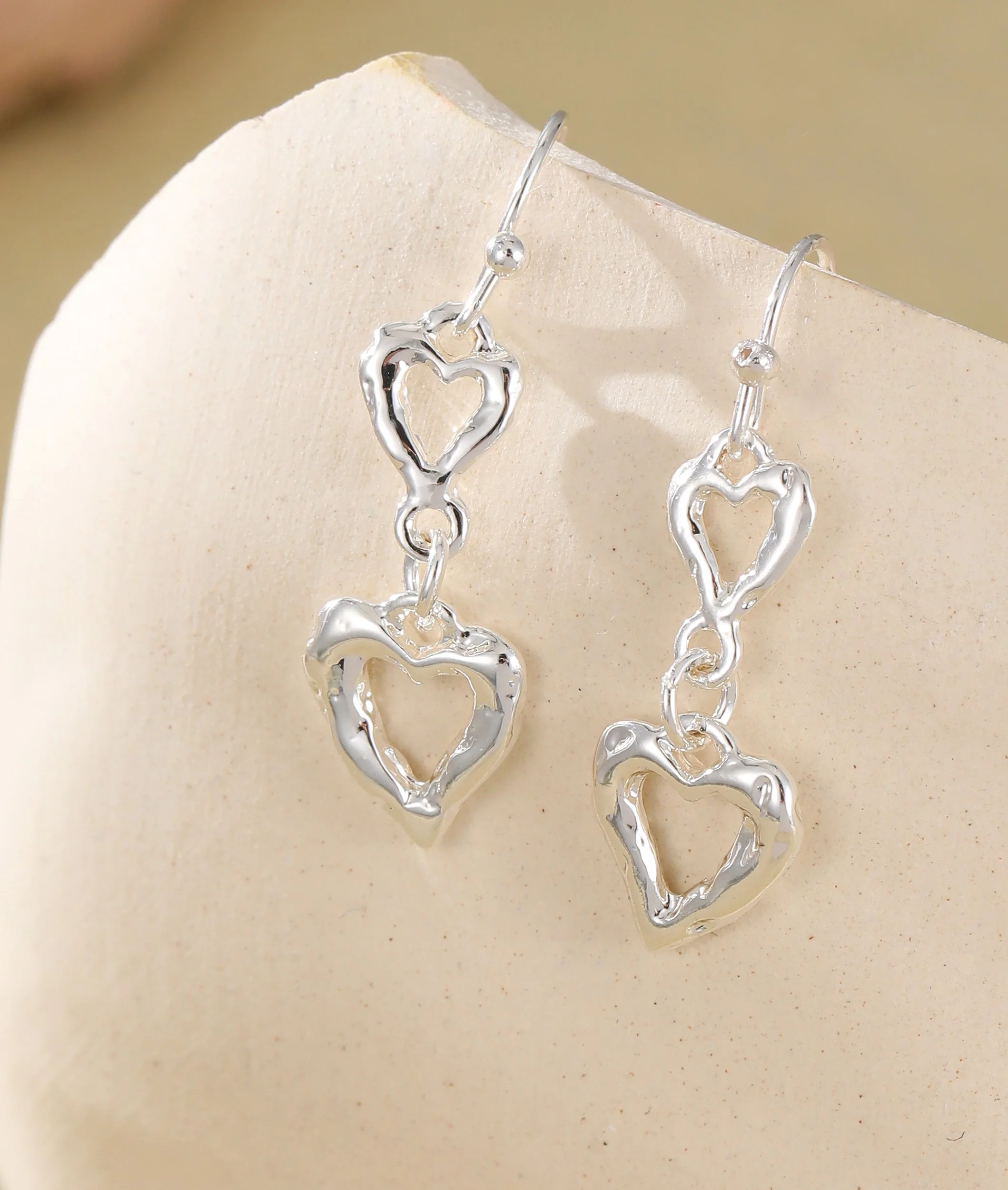 E102455S.  Heart drop earrings