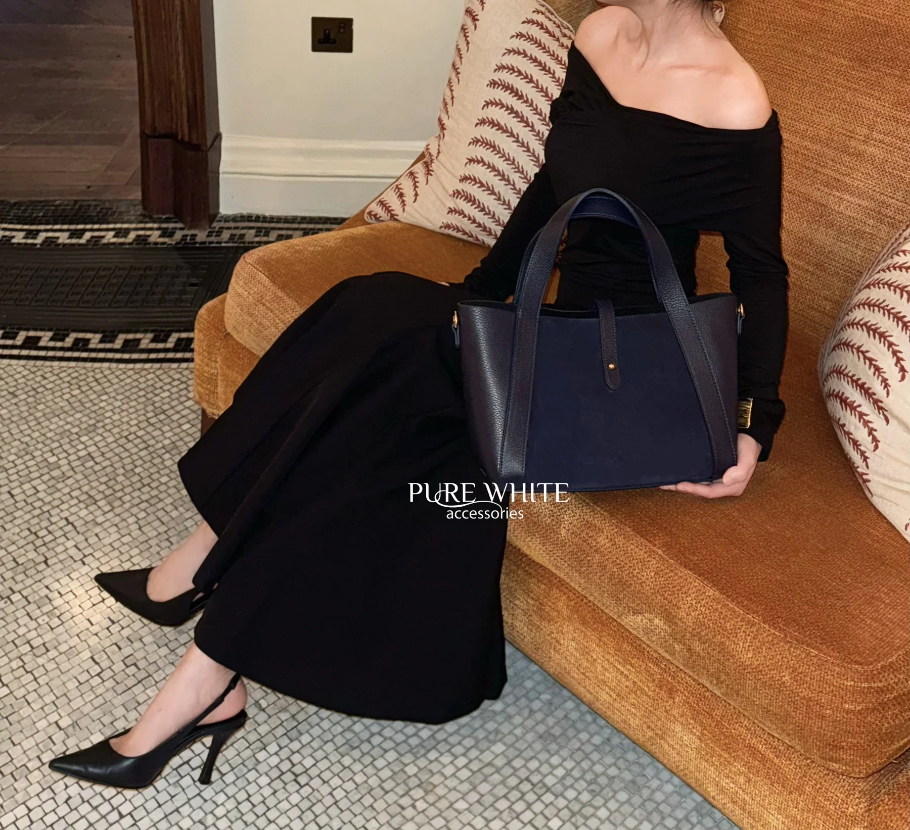 PL677-Black 1.webp