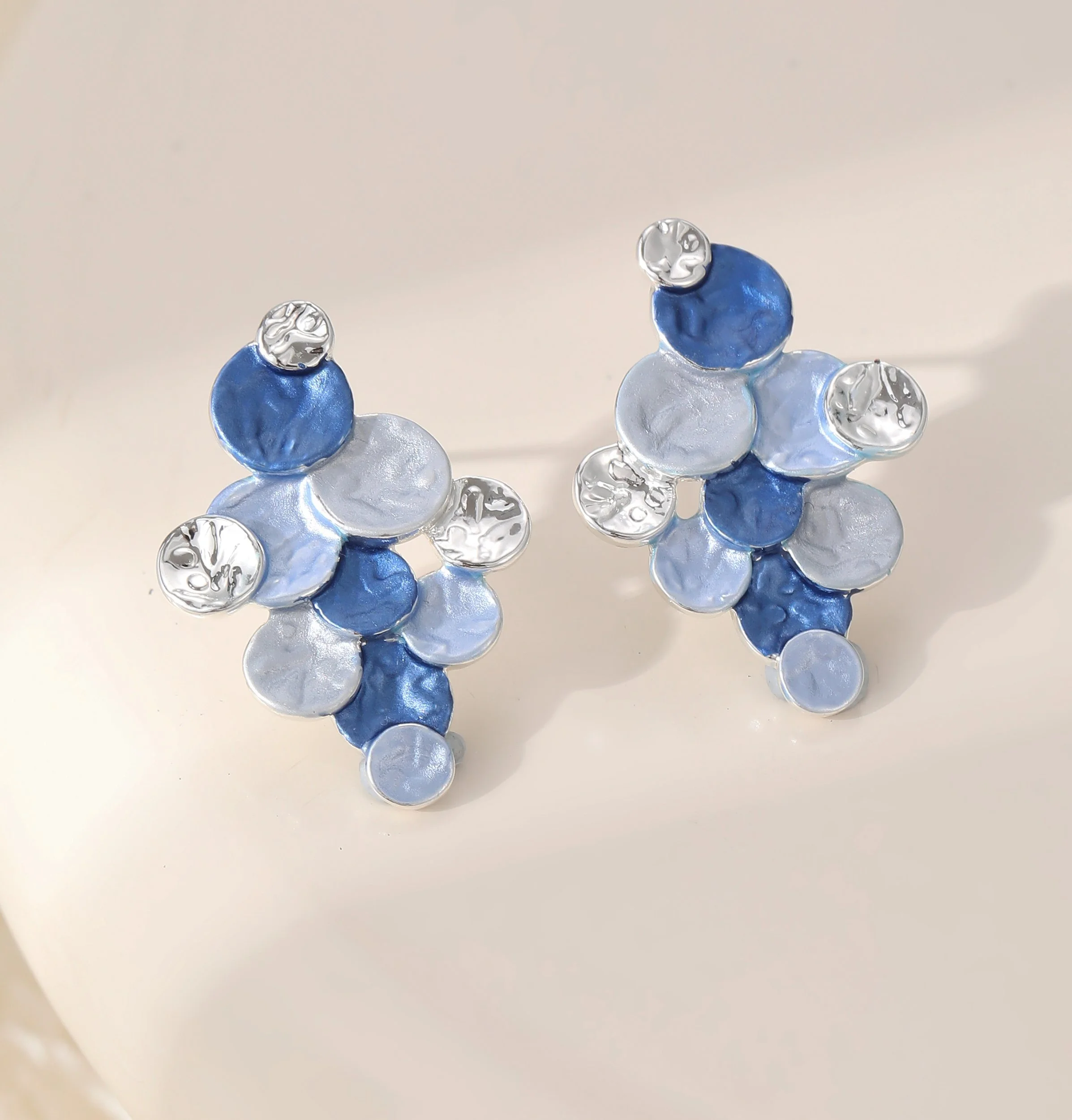 E102308S.  Blue cluster stud earrings