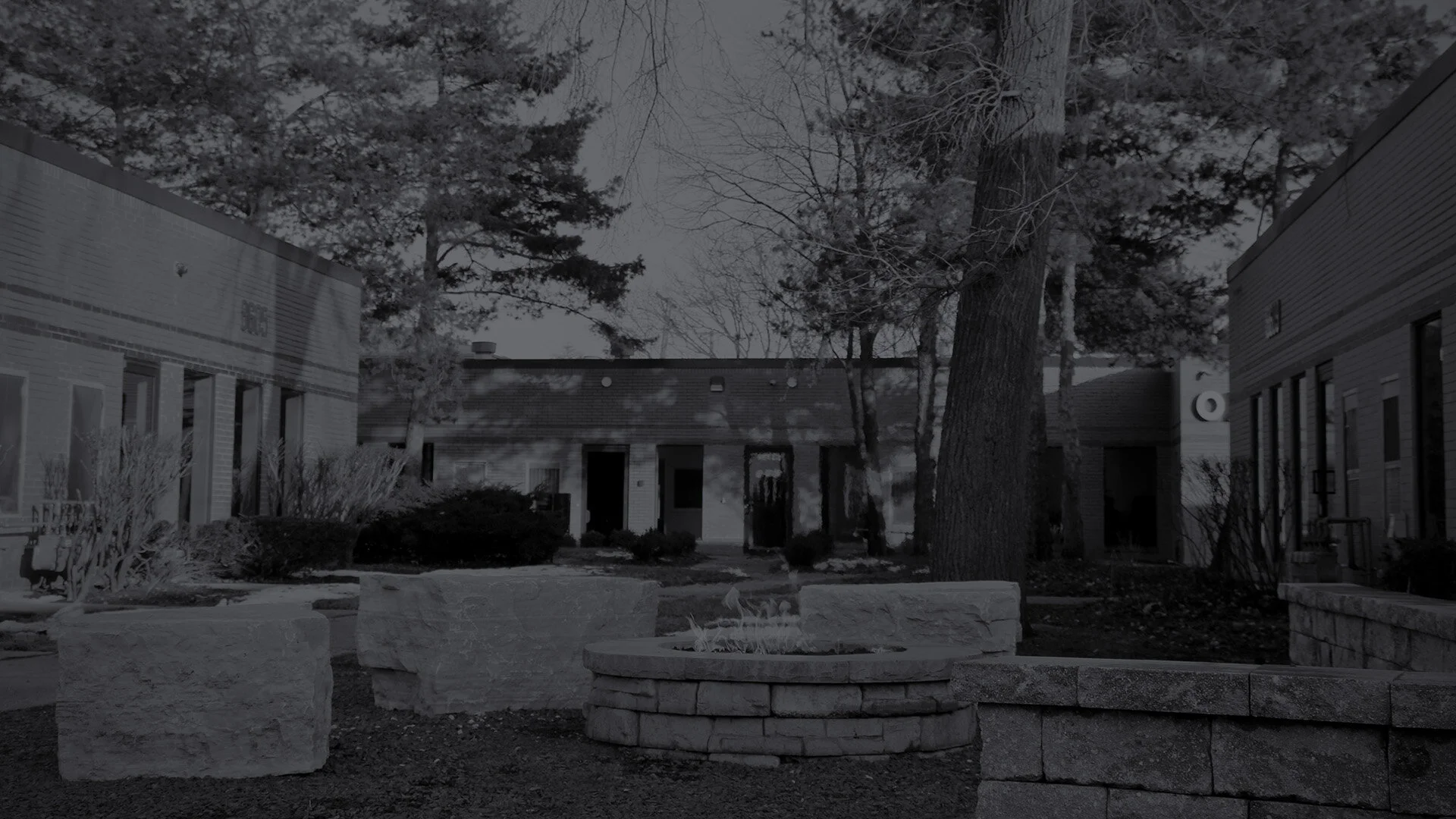 Concourse-Courtyard-sm.jpg