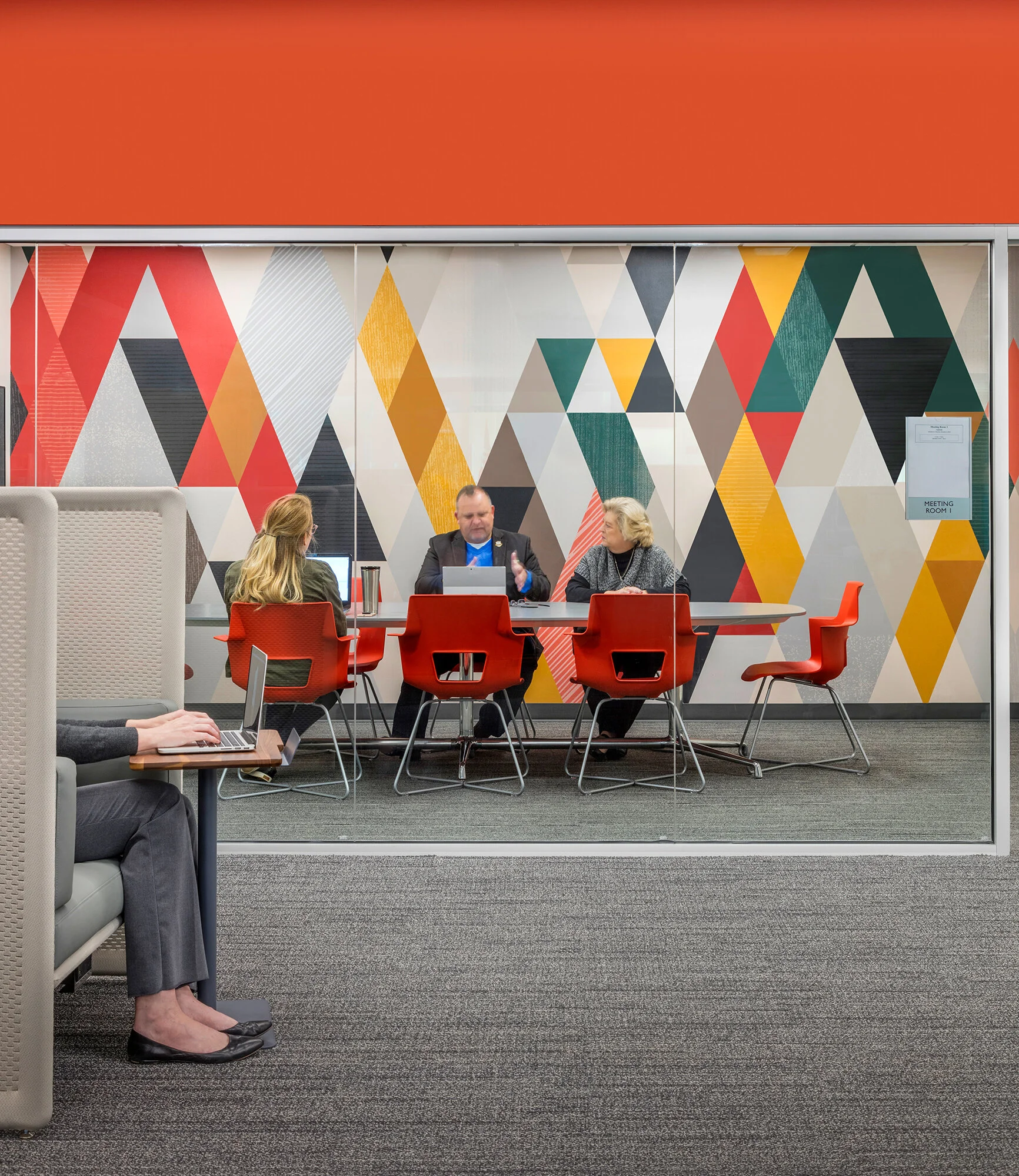 Mid-Continent Public Library -Antioch Branch, Kansas City, MO        Helix Architecture + Design, JE Dunn Construction