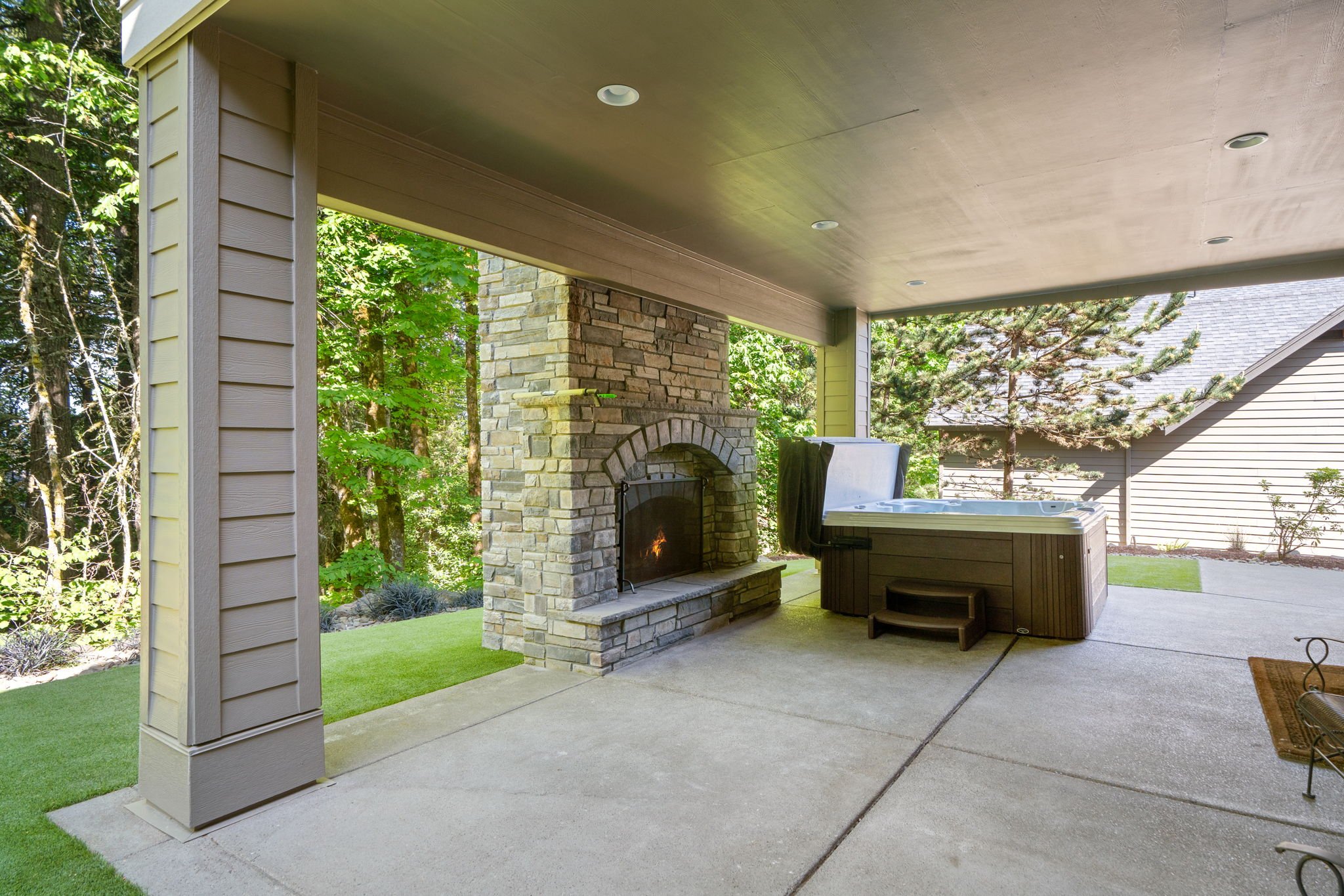 70-web-or-mls-14005-155th-terrace.jpg