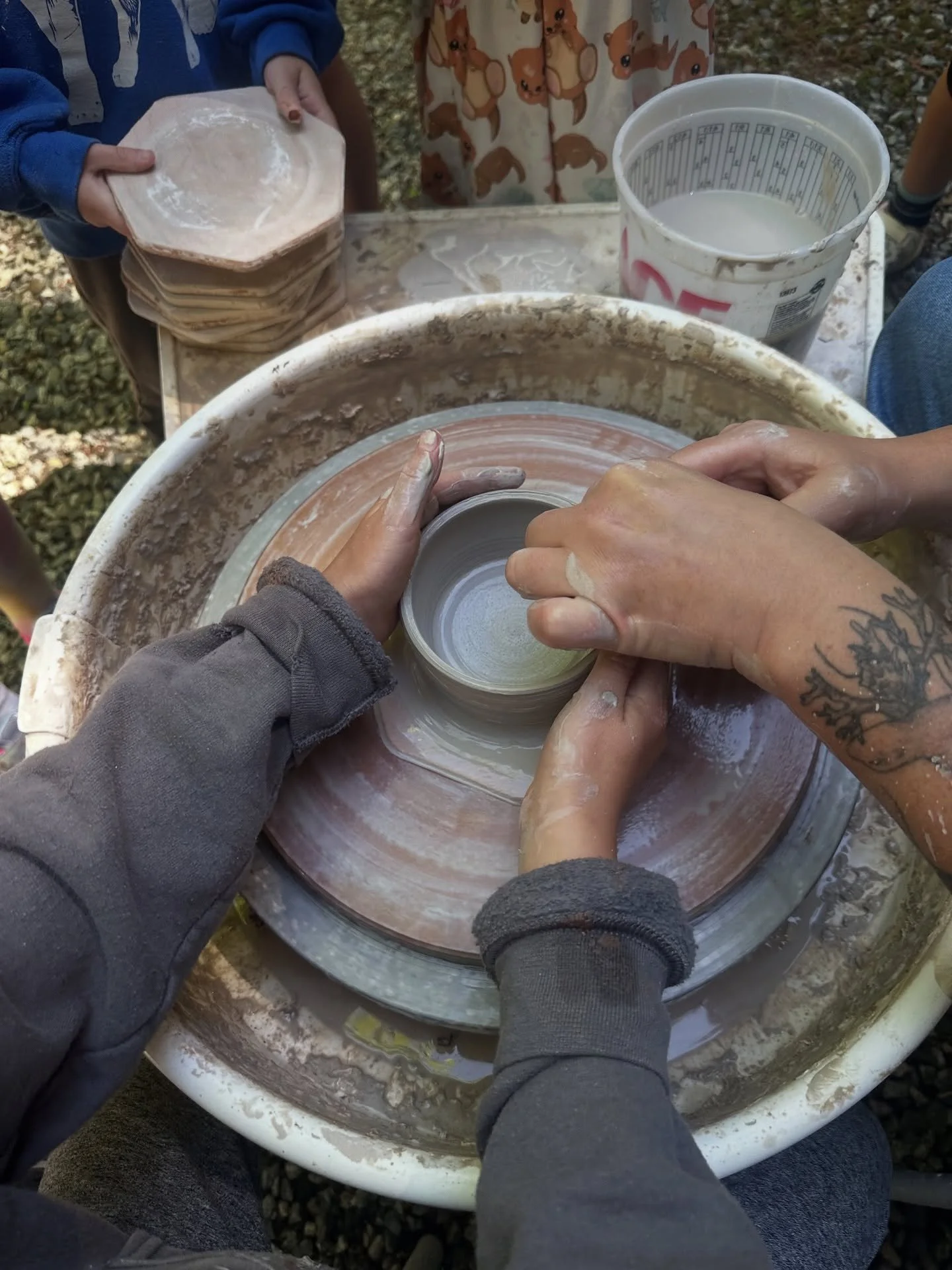 🎨🍽️ Announcing: Youth Artsy Supper Club &ndash; Sechelt Edition! 🍽️🎨

We are beyond excited to launch a new series we&rsquo;ve been dreaming up: the Artsy Supper Club, in collaboration with the talented Clare Wilkening (ceramic artist, ecological